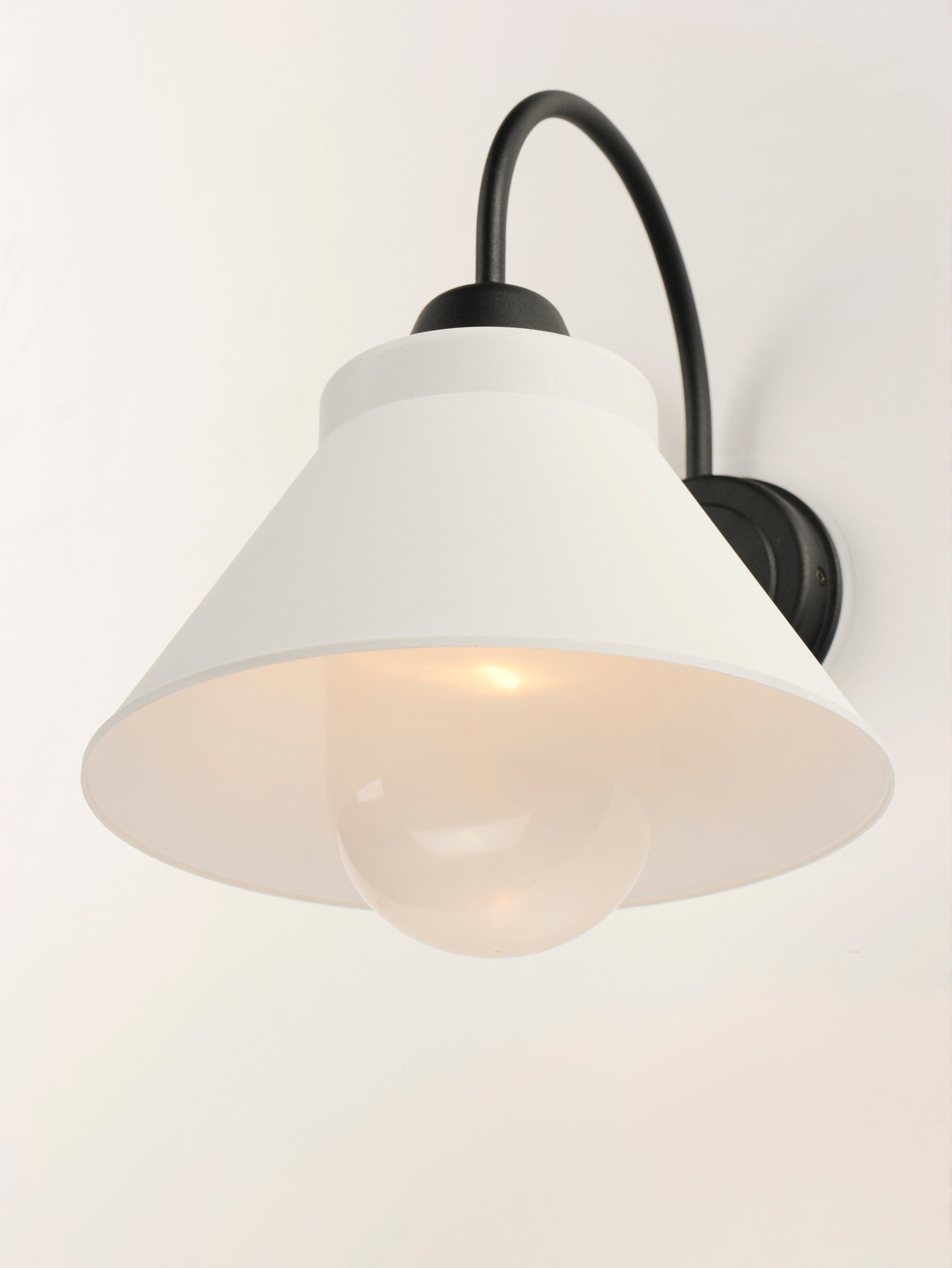 Jetty 1-Light Outdoor Wall Sconce
