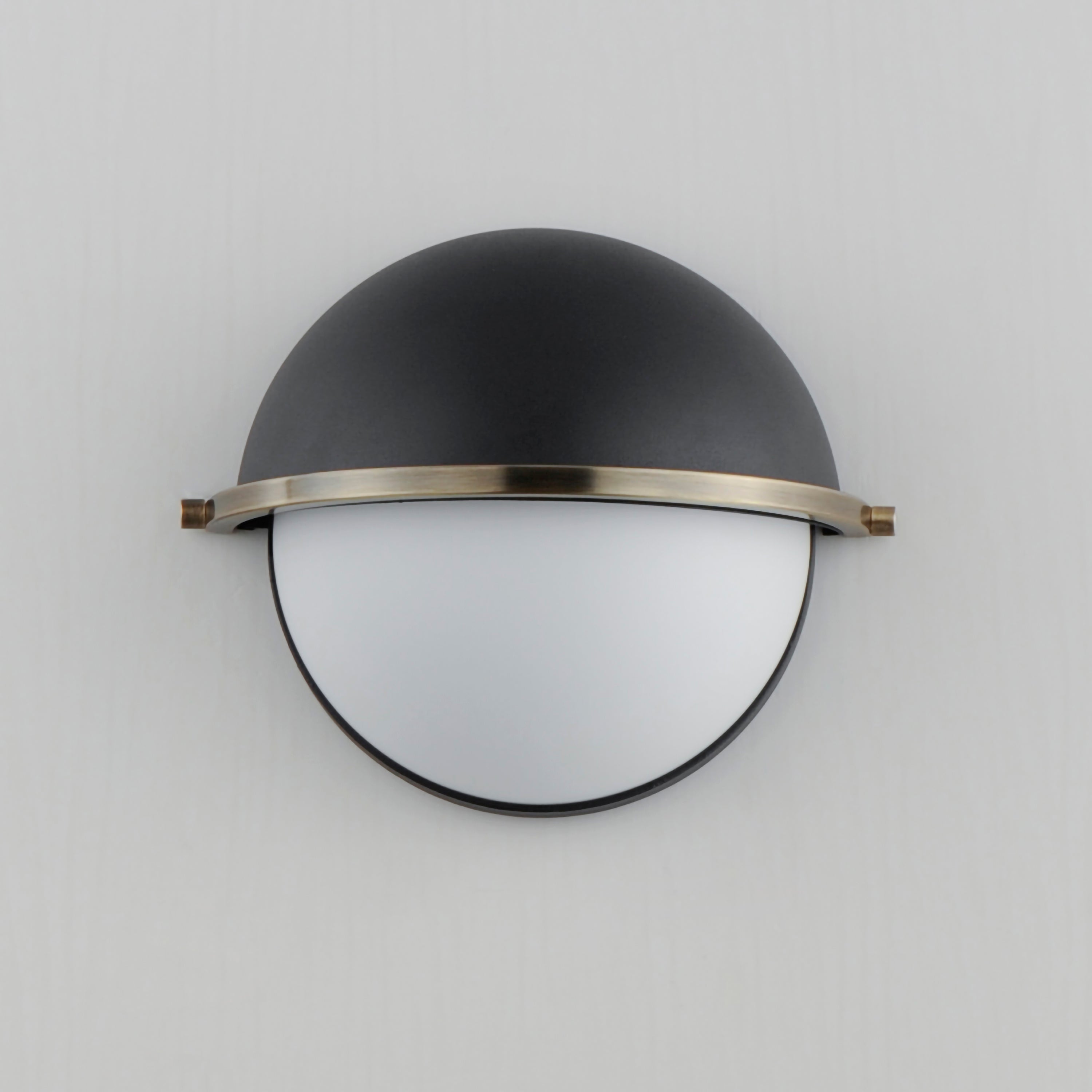 Duke Half Sconce