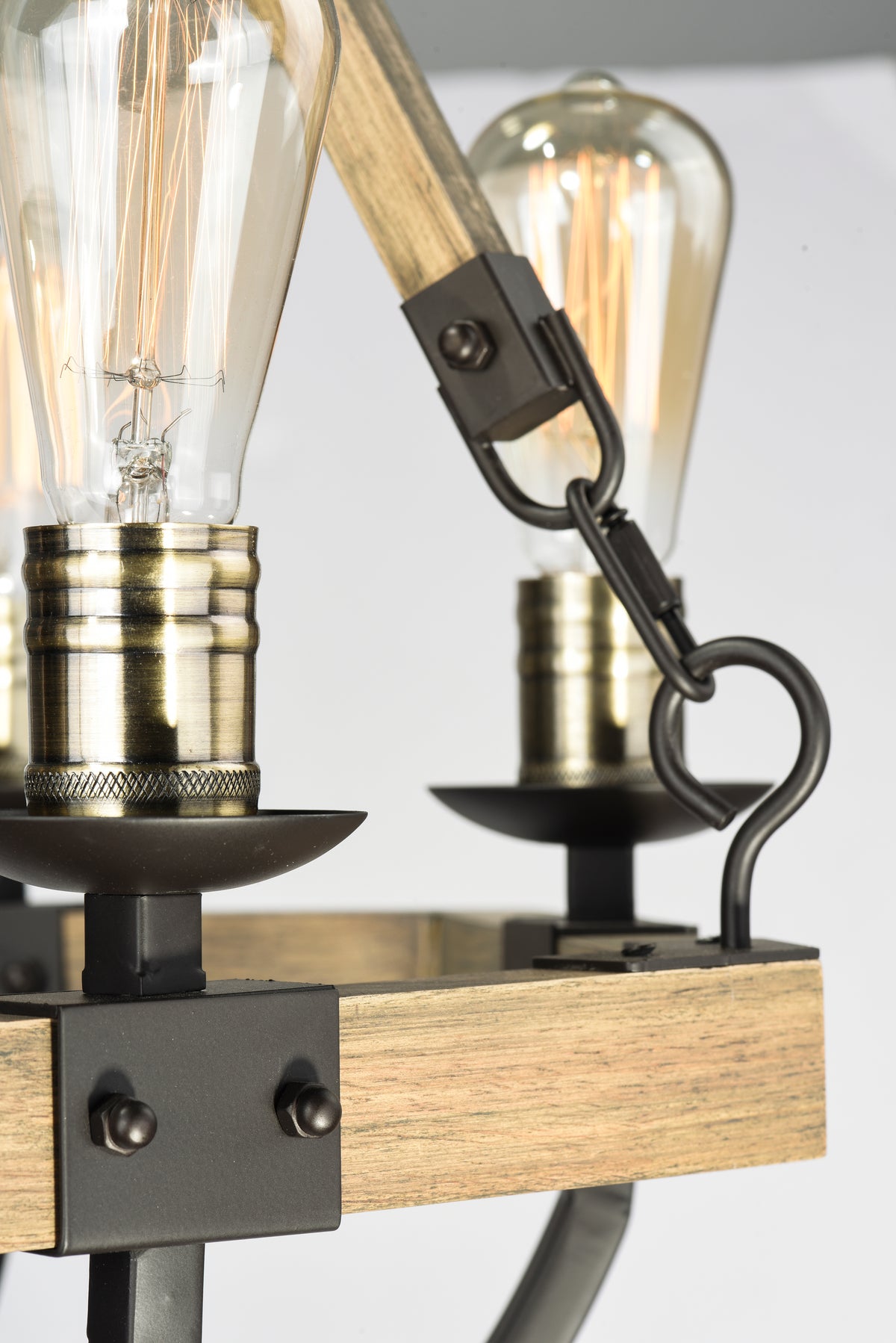 Lodge 8-Light Chandelier