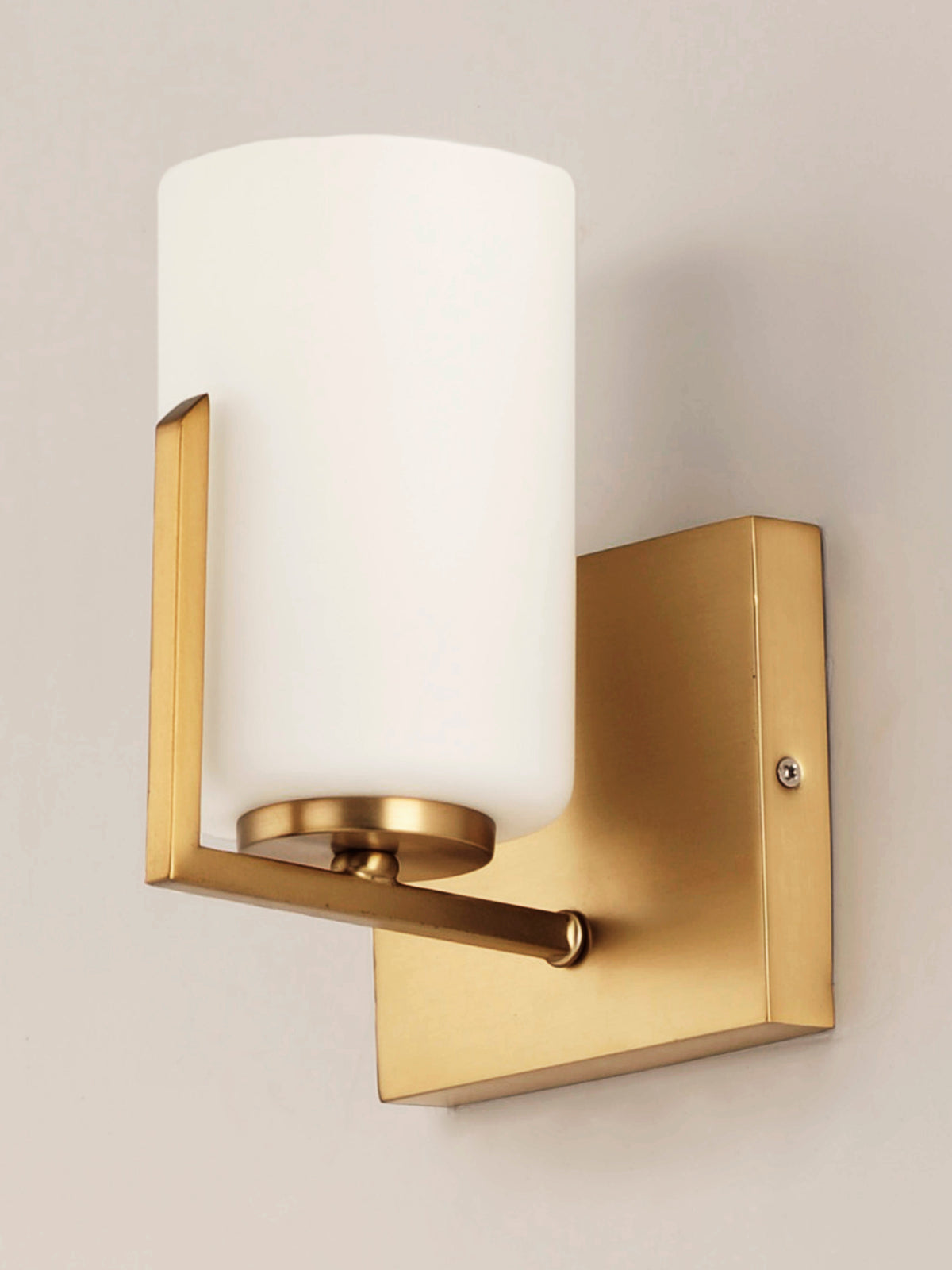 Dart 1-Light Wall Sconce