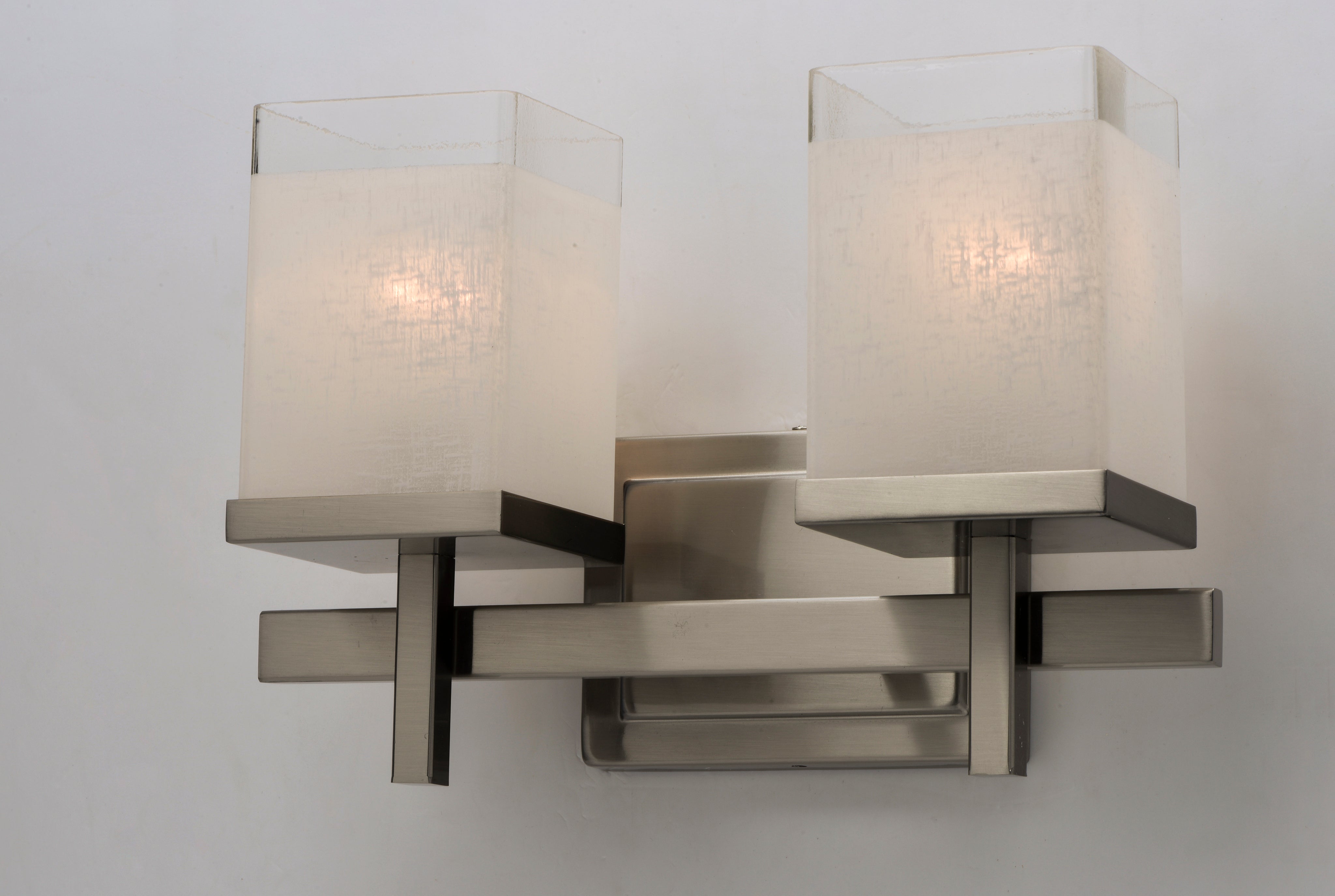 Tetra 2-Light Bath Vanity