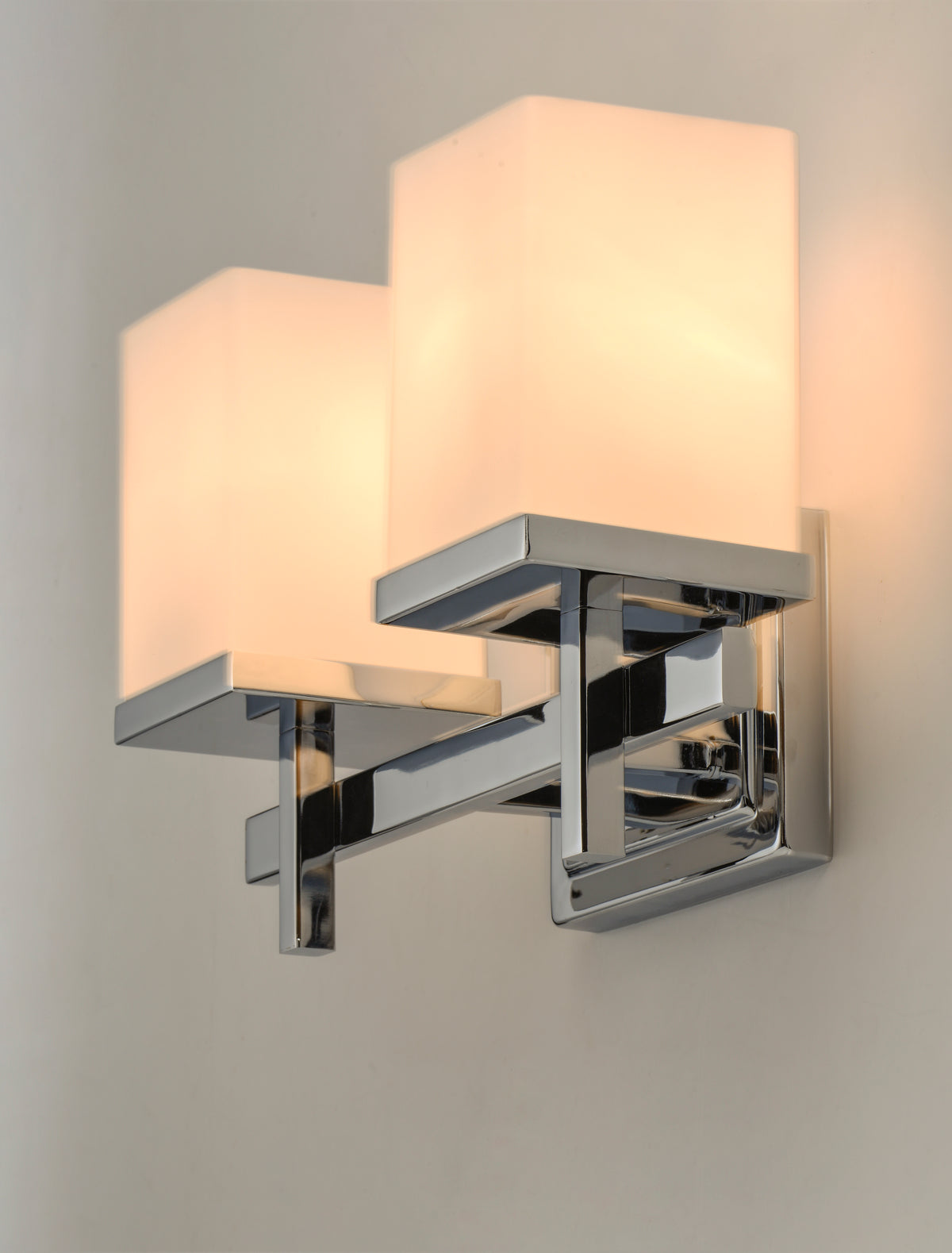Tetra 2-Light Bath Vanity