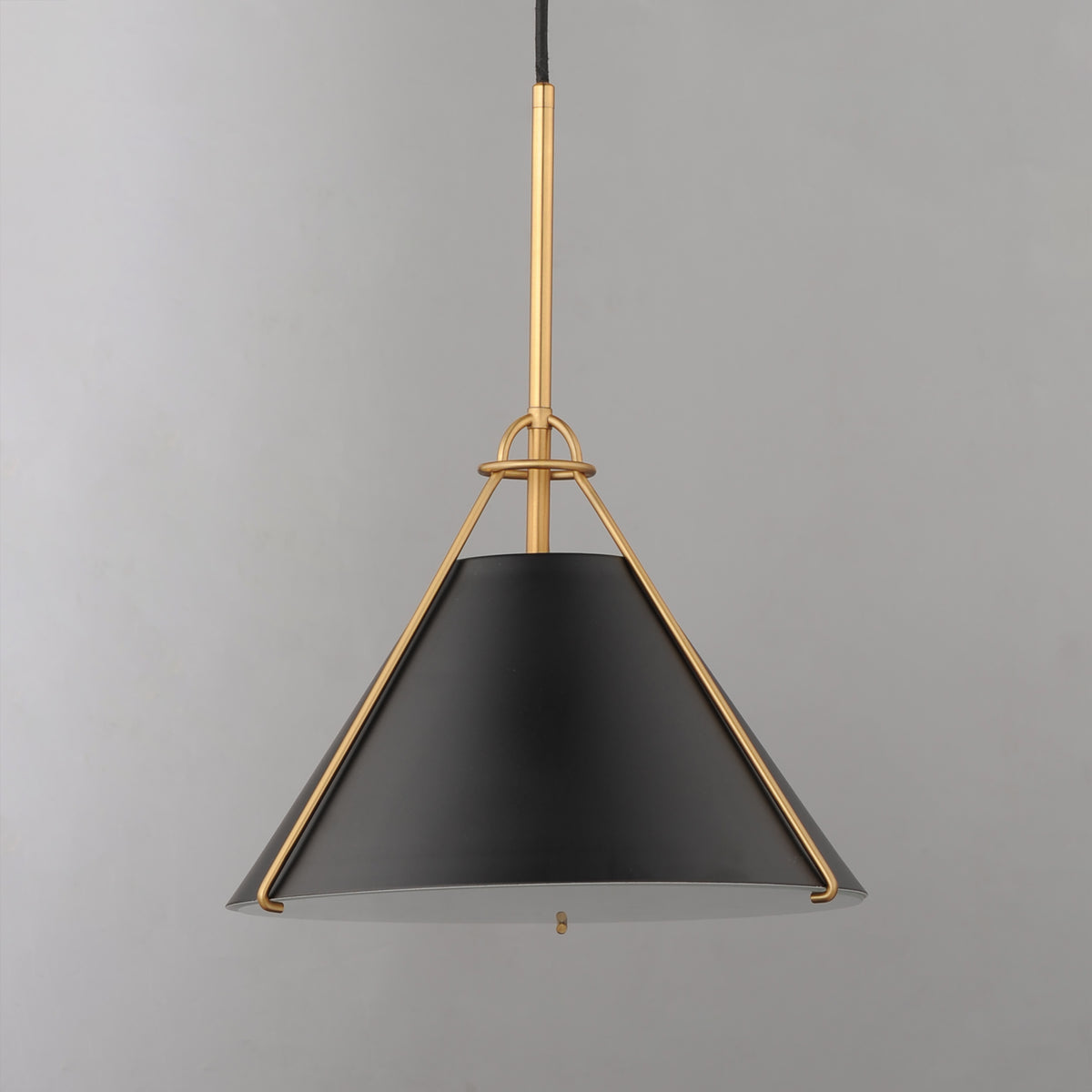 Lucas Single Pendant
