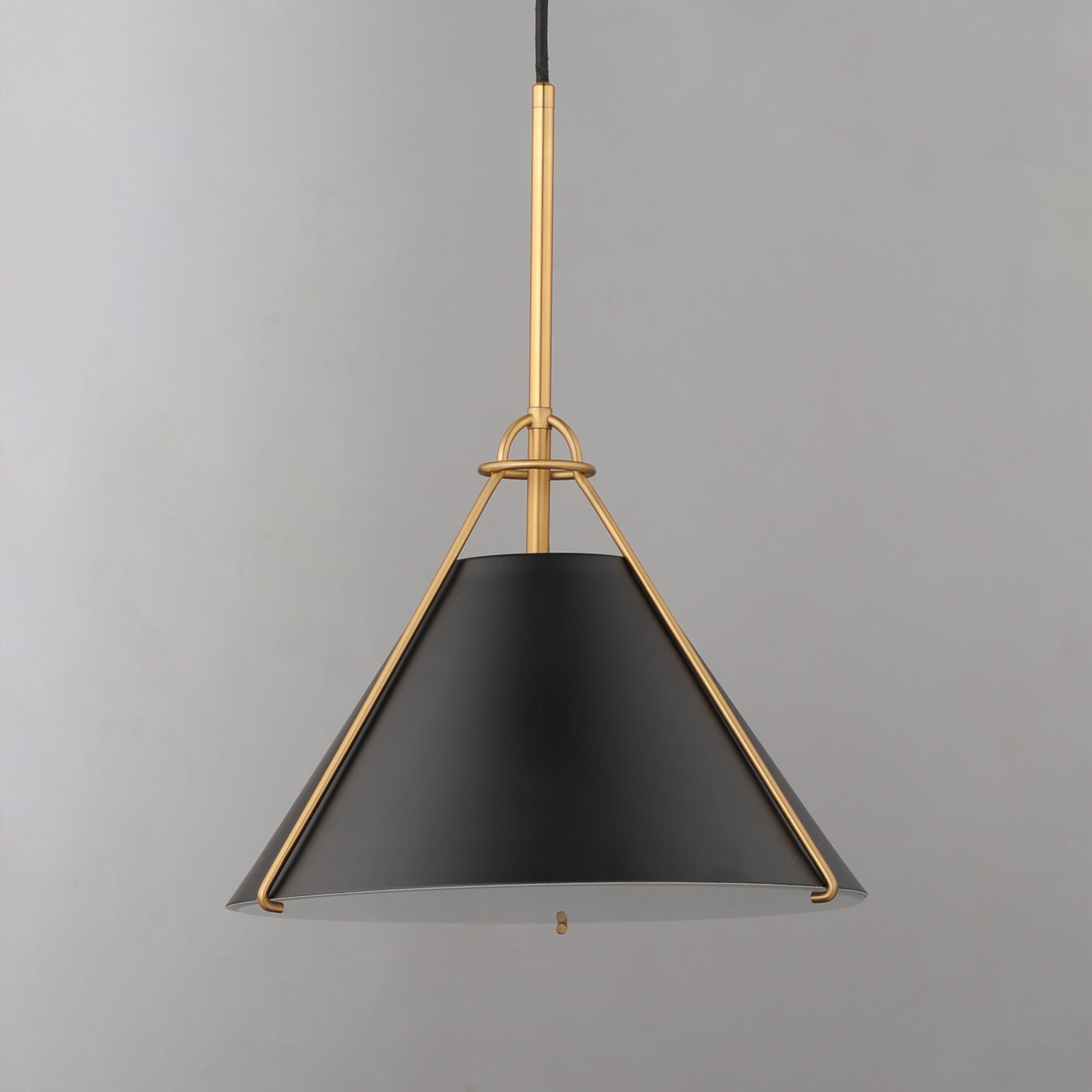 Lucas Single Pendant