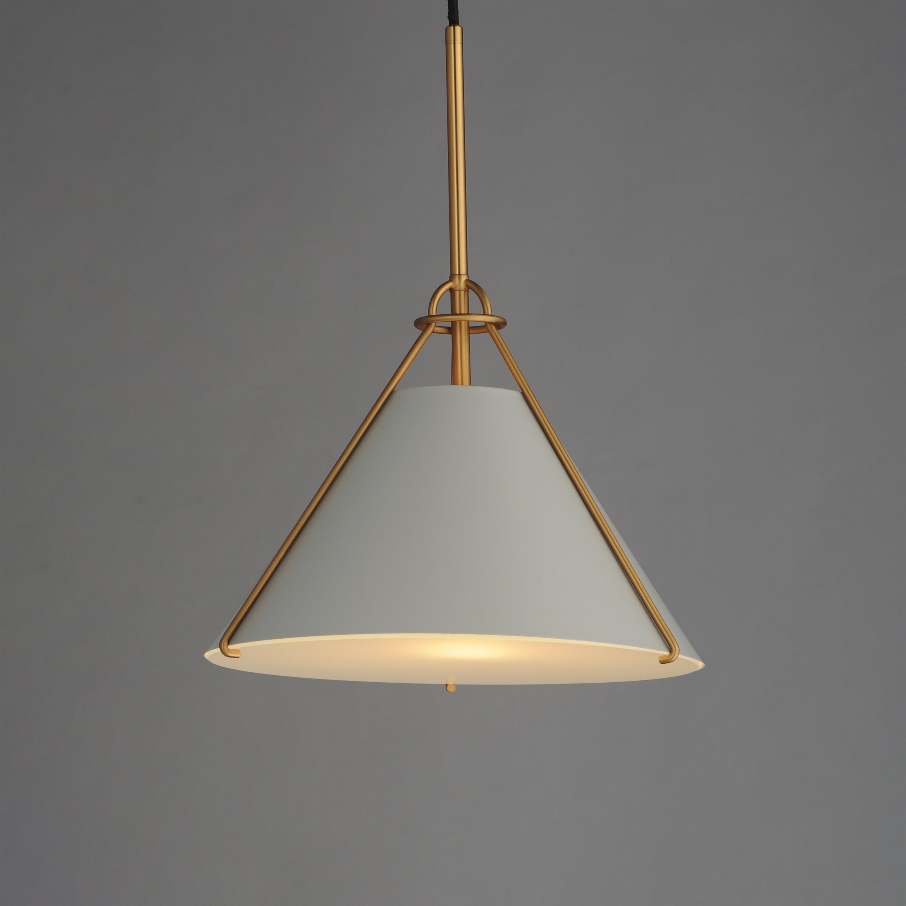 Lucas Single Pendant