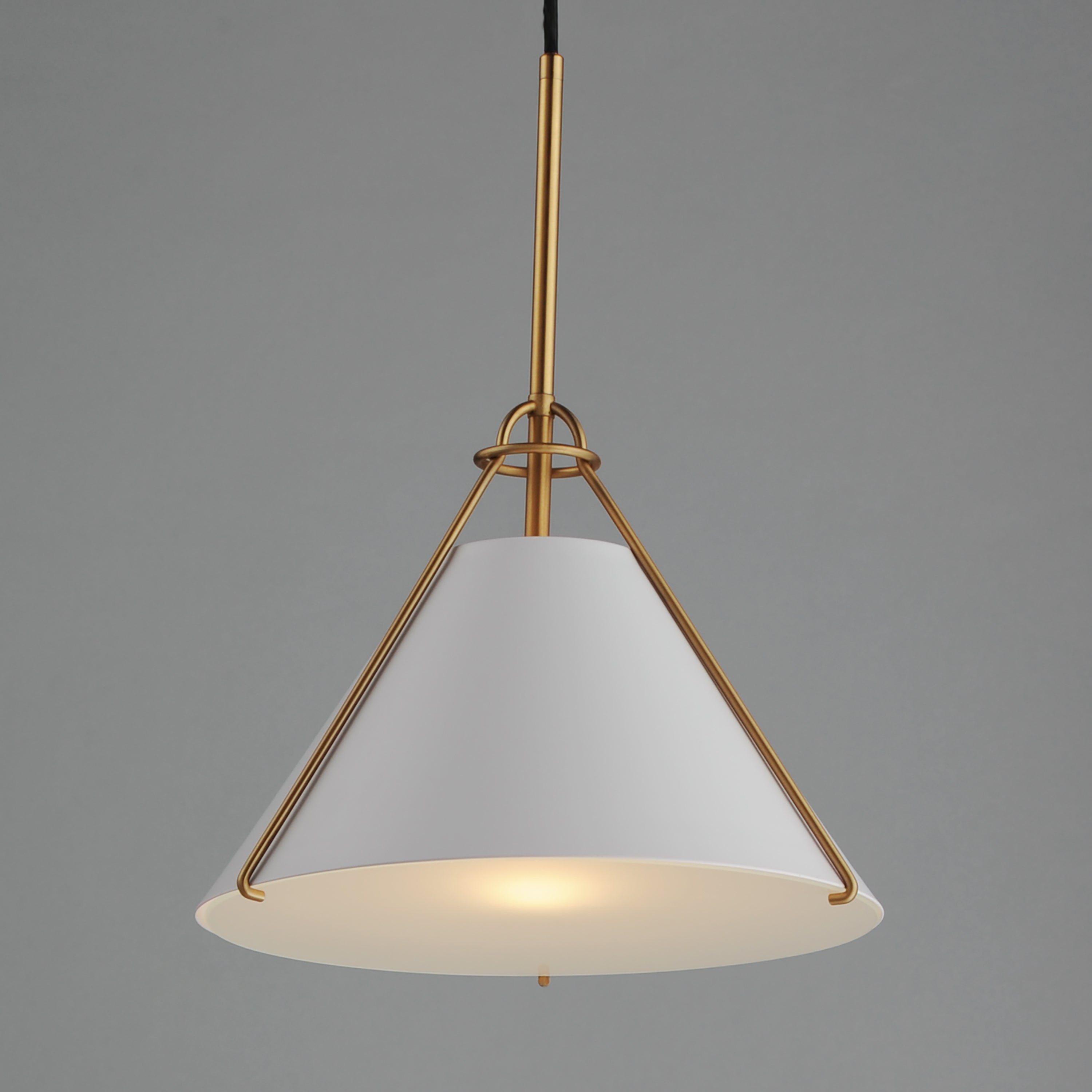 Lucas Single Pendant