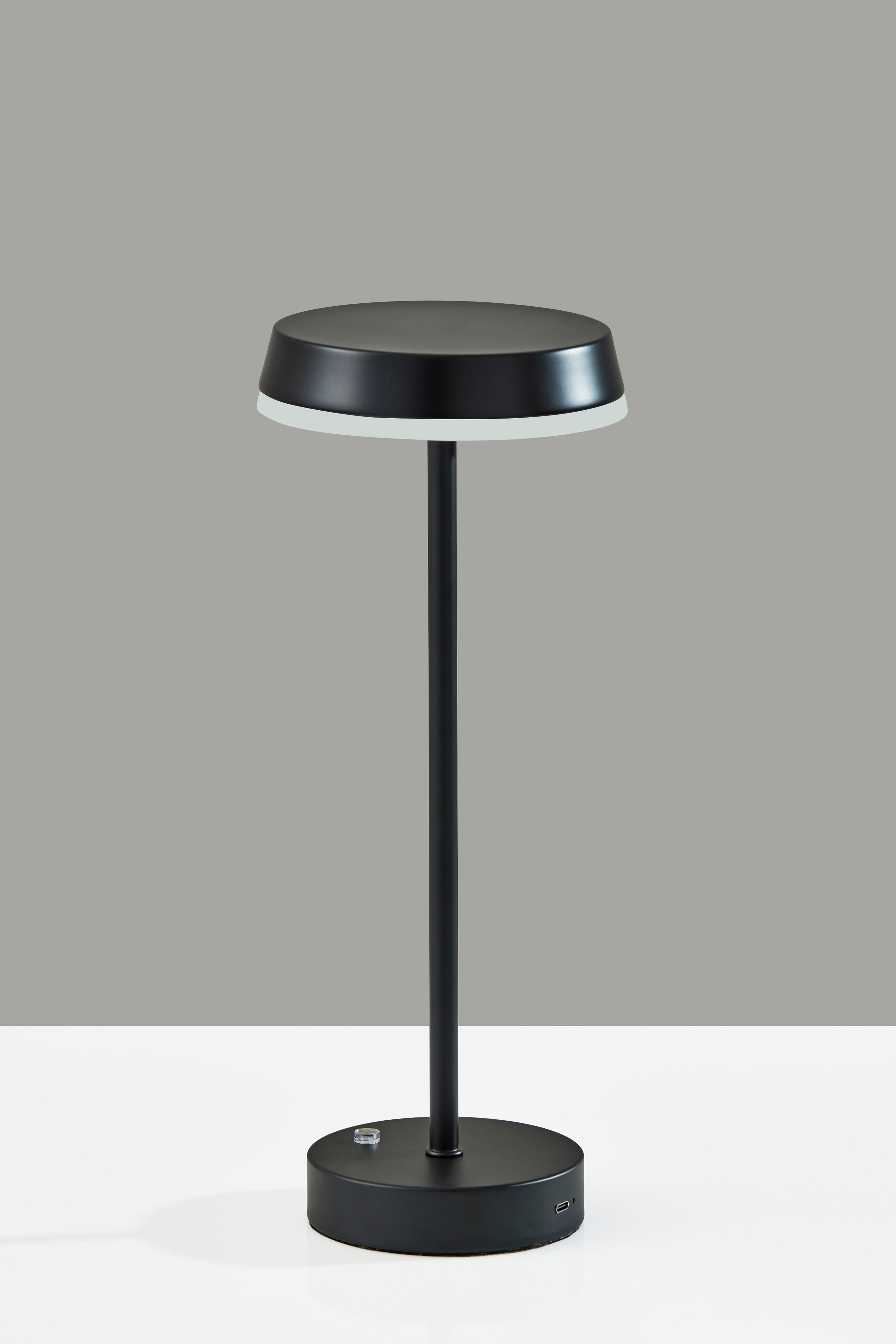 Tommy LED Cordless Table Lamp