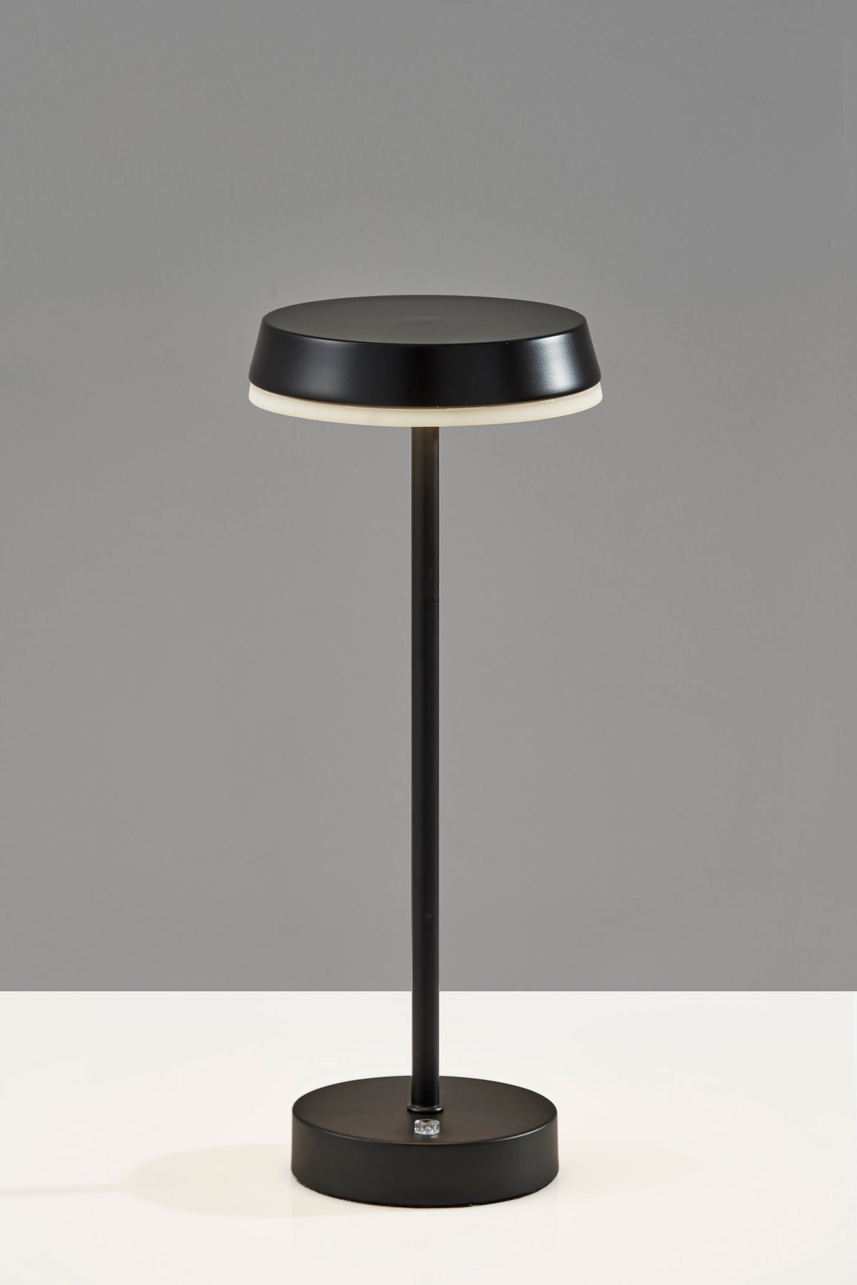 Tommy LED Cordless Table Lamp
