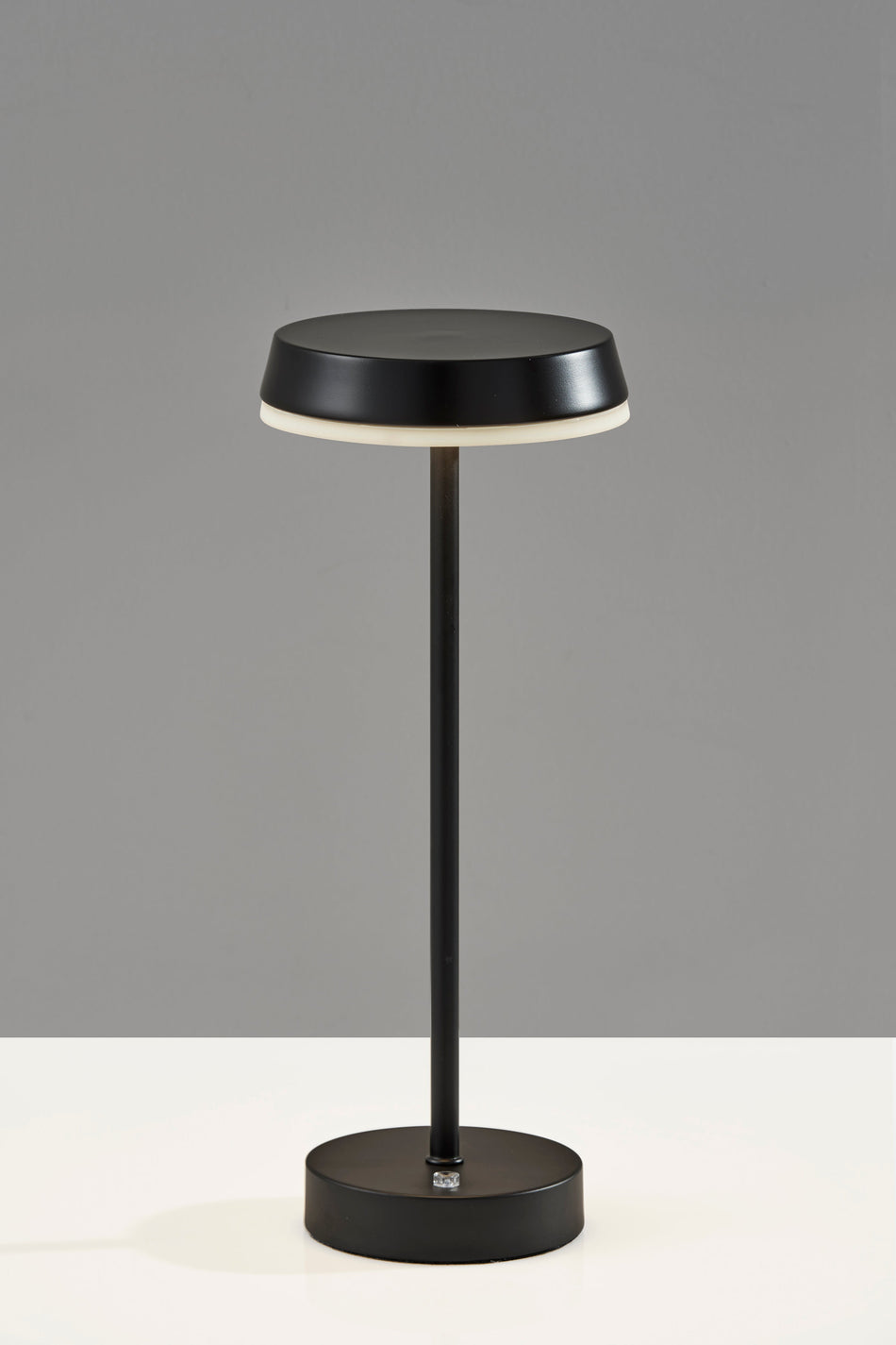 Tommy LED Cordless Table Lamp