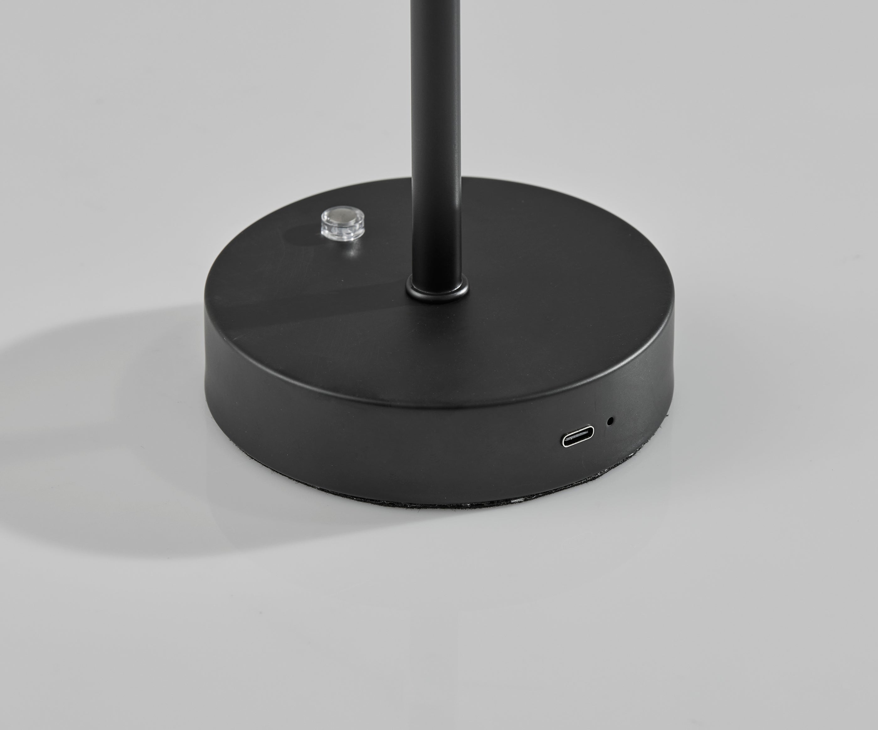 Tommy LED Cordless Table Lamp