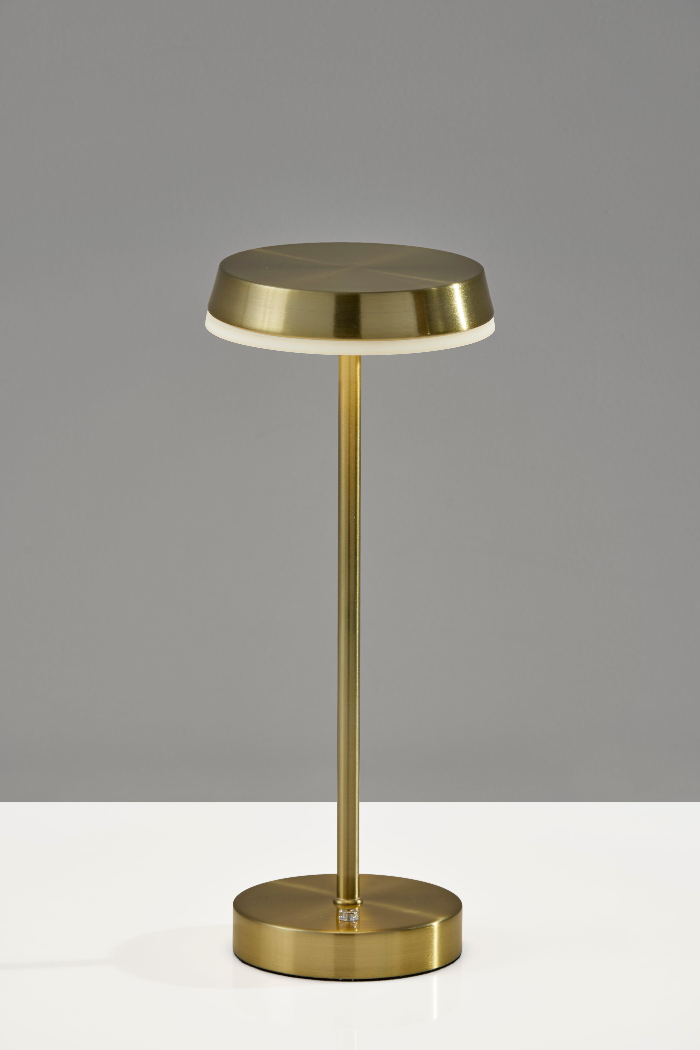 Tommy LED Cordless Table Lamp