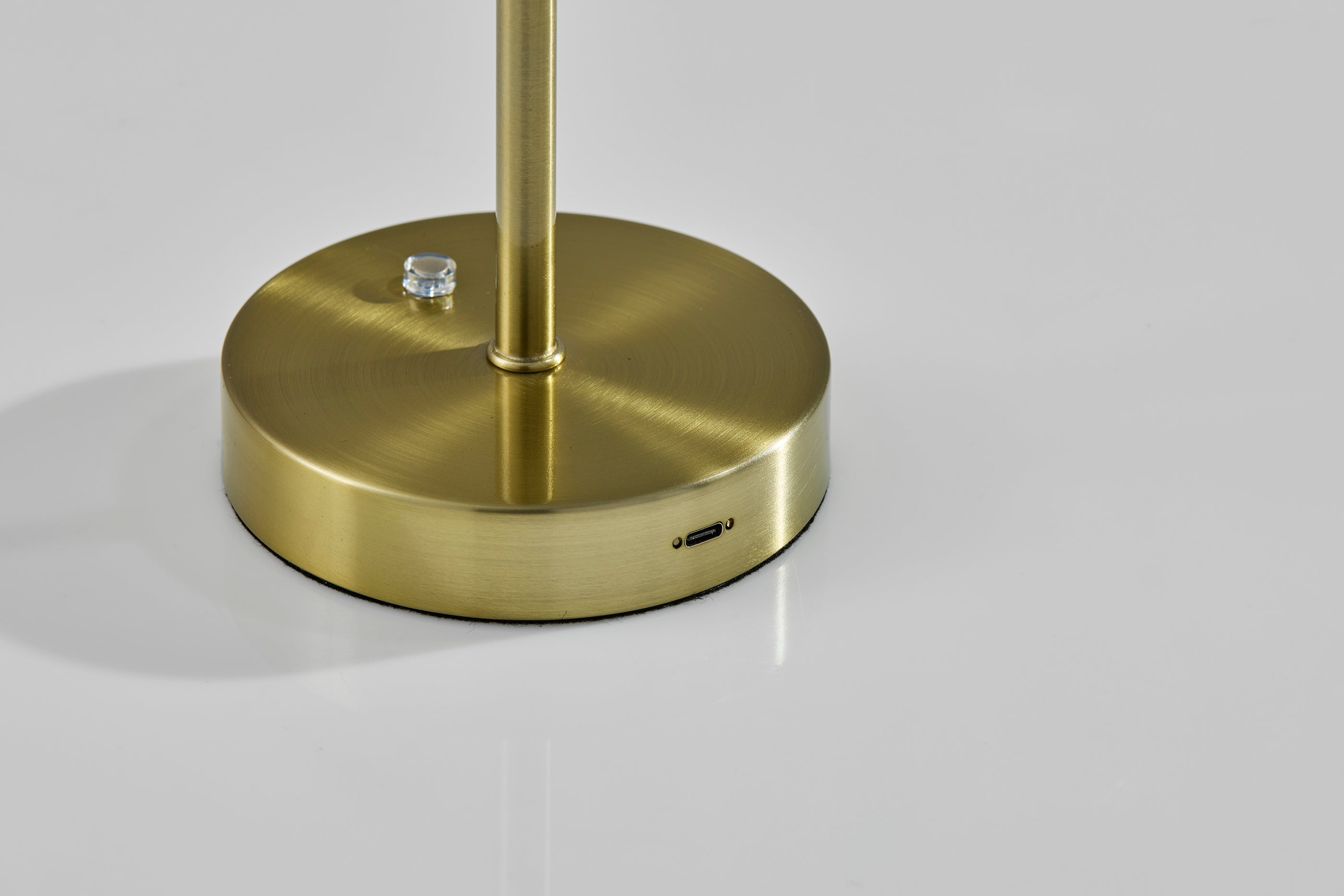 Tommy LED Cordless Table Lamp