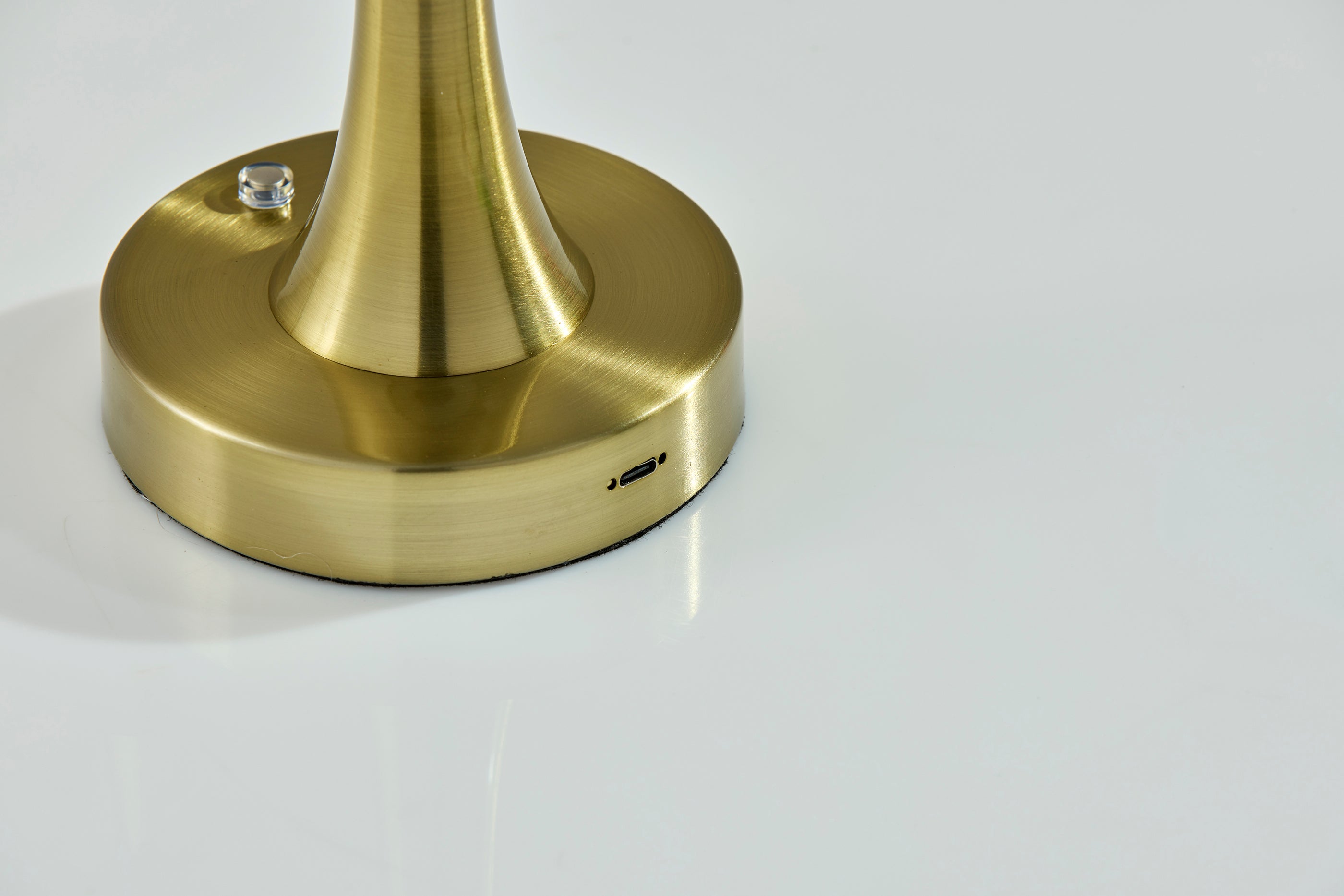 Jimmy LED Cordless Table Lamp