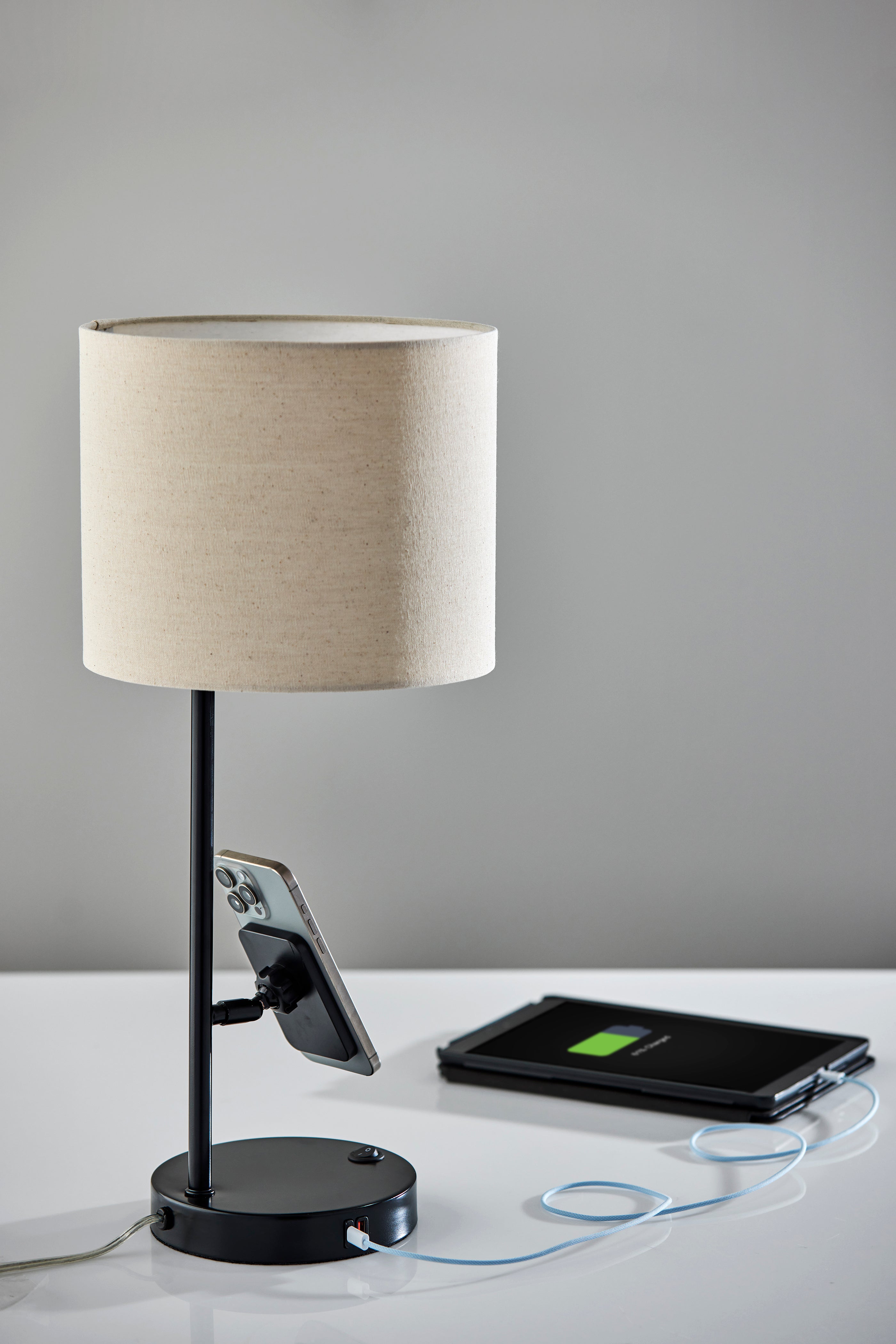 Wyatt Supercharger Desk Lamp- Black