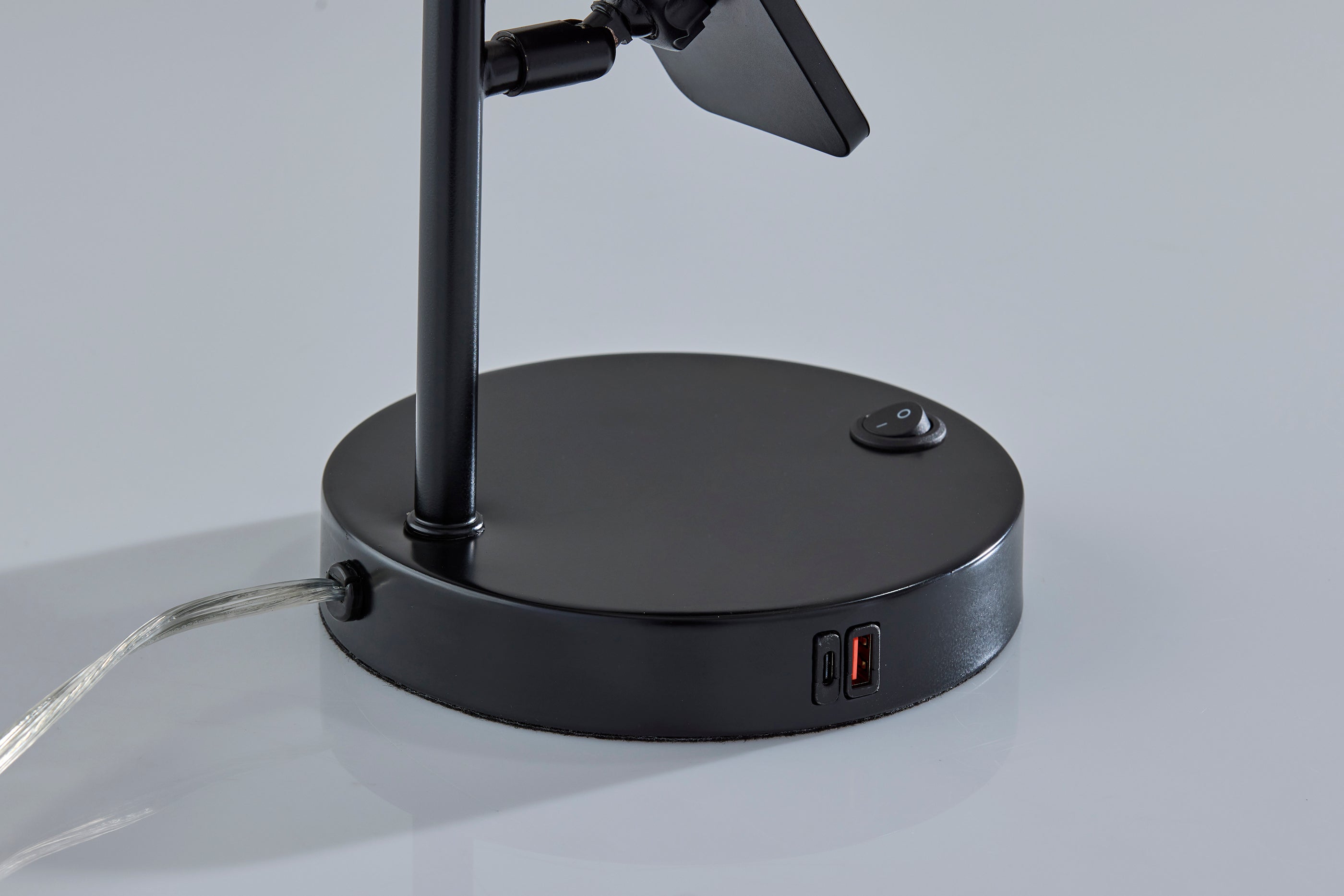 Wyatt Supercharger Desk Lamp- Black
