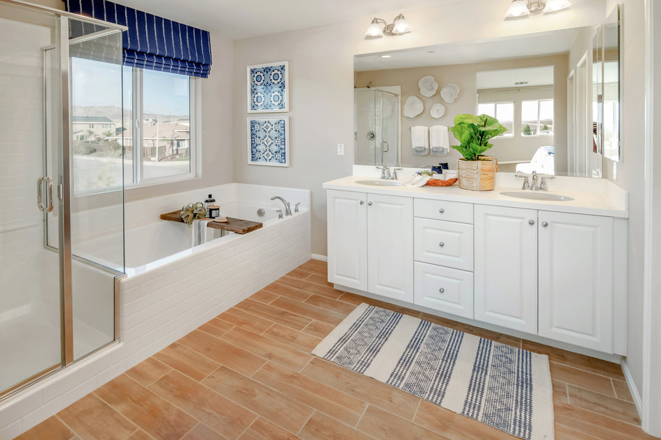 Malaga 2-Light Bath Vanity