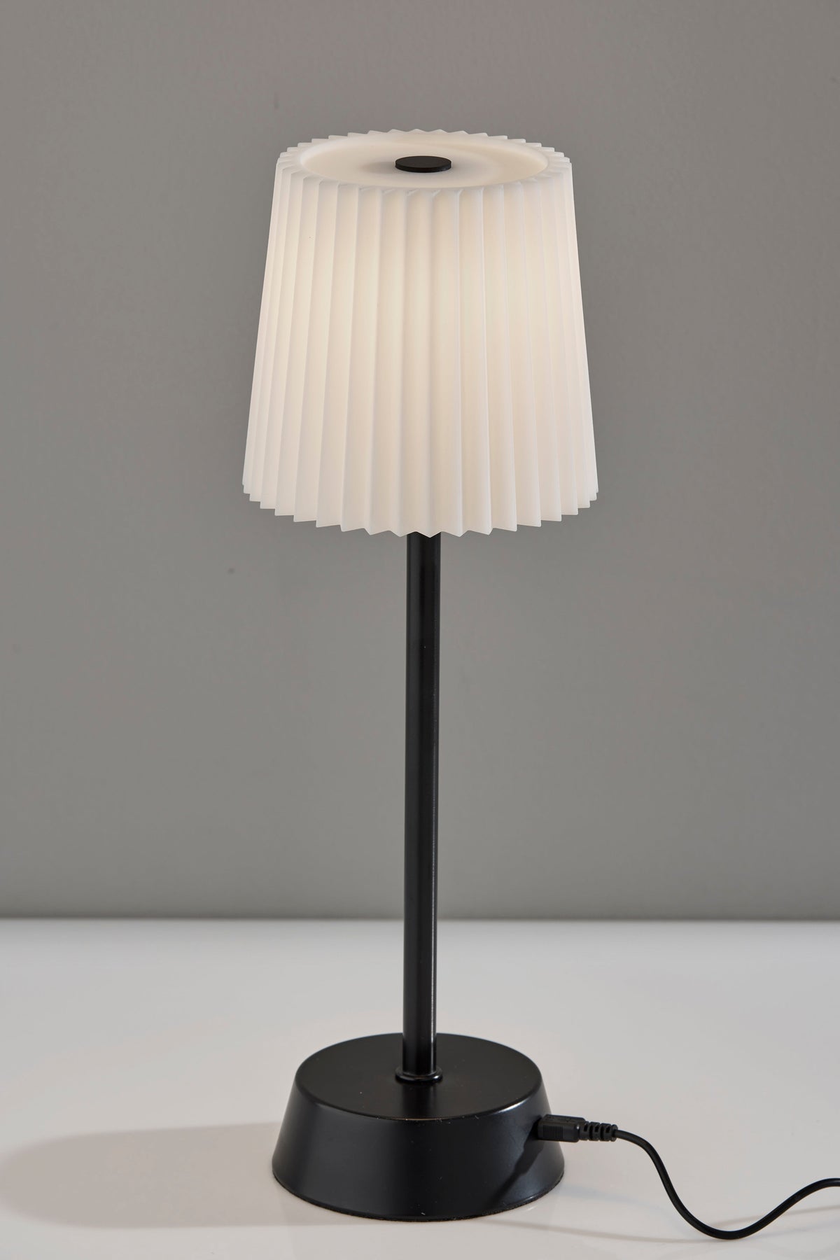 Bobby Cordless LED Table Lamp
