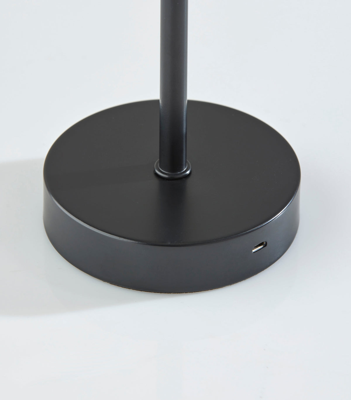 Benji Cordless LED Table Lamp