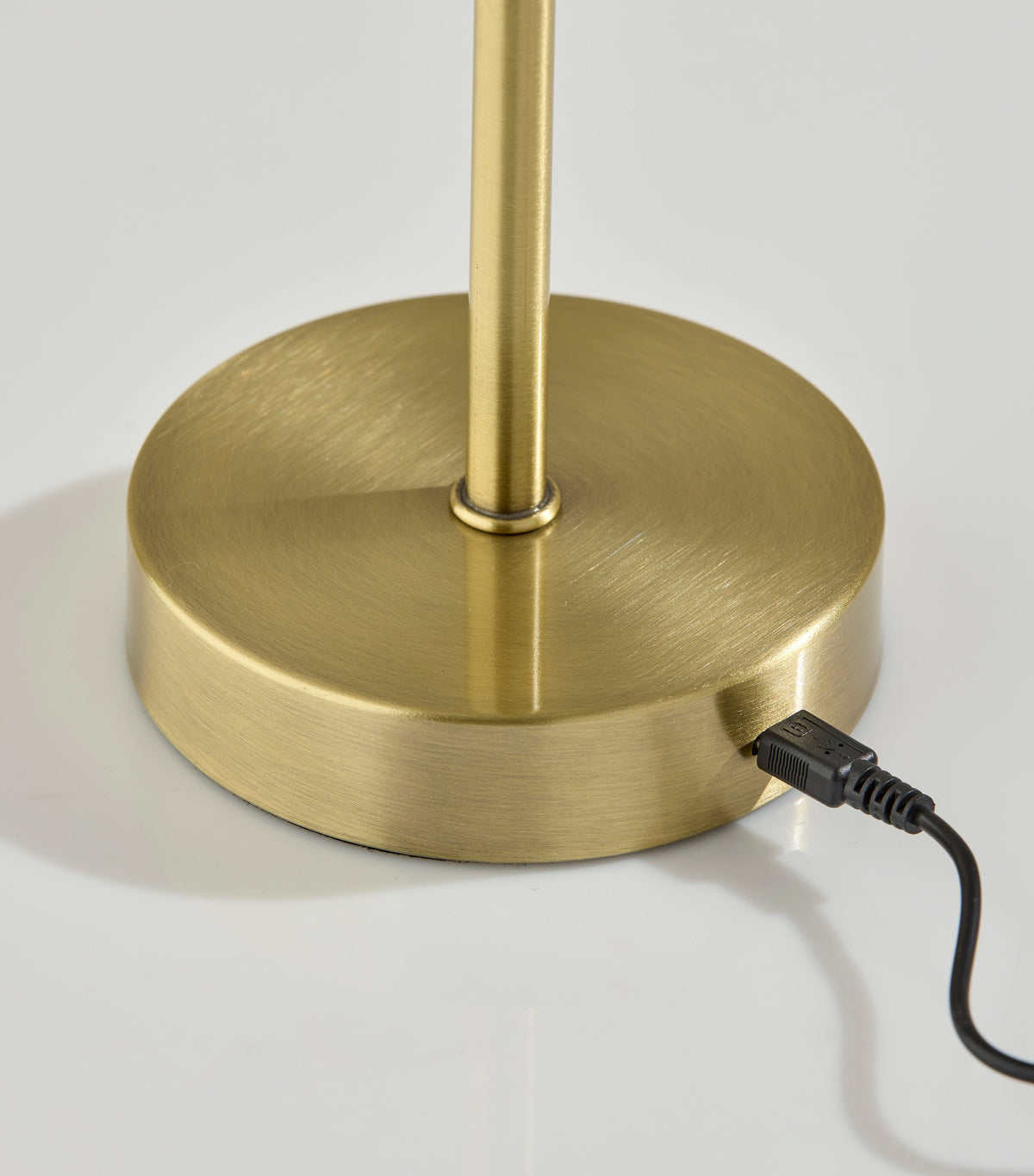 Benji Cordless LED Table Lamp