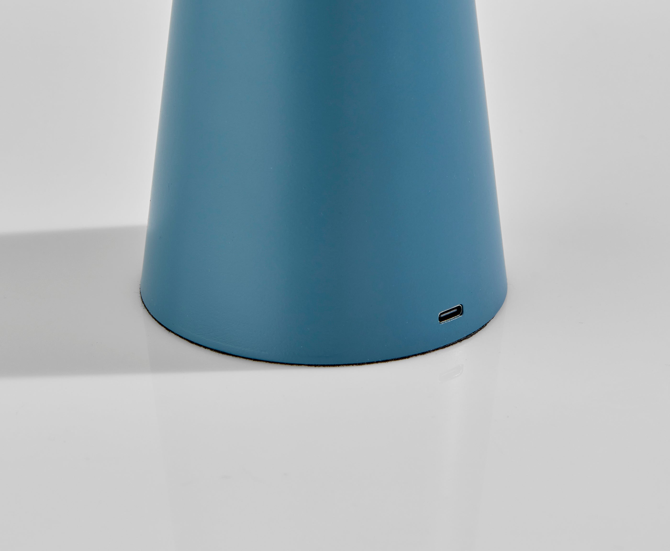 Jacky Cordless LED Table Lamp