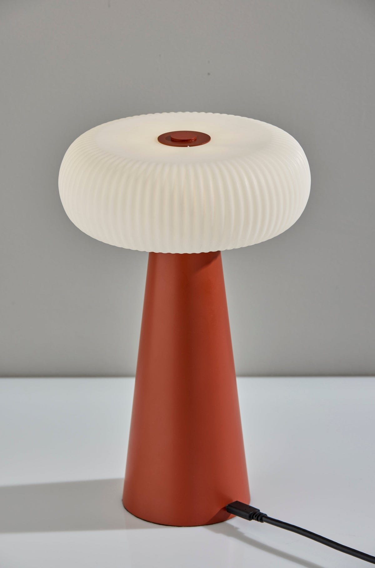 Ozzie LED Cordles Table Lamp