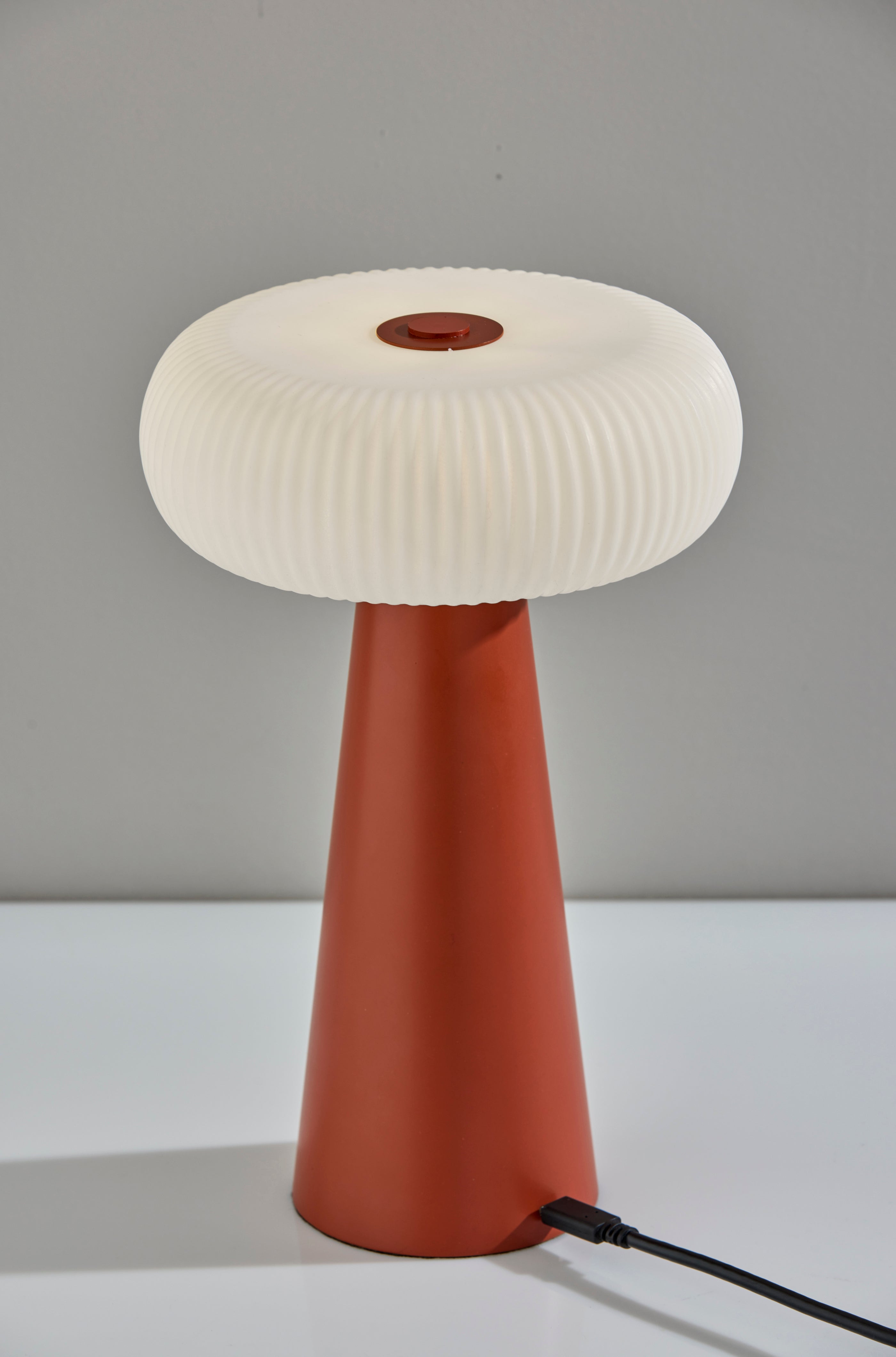 Ozzie LED Cordles Table Lamp
