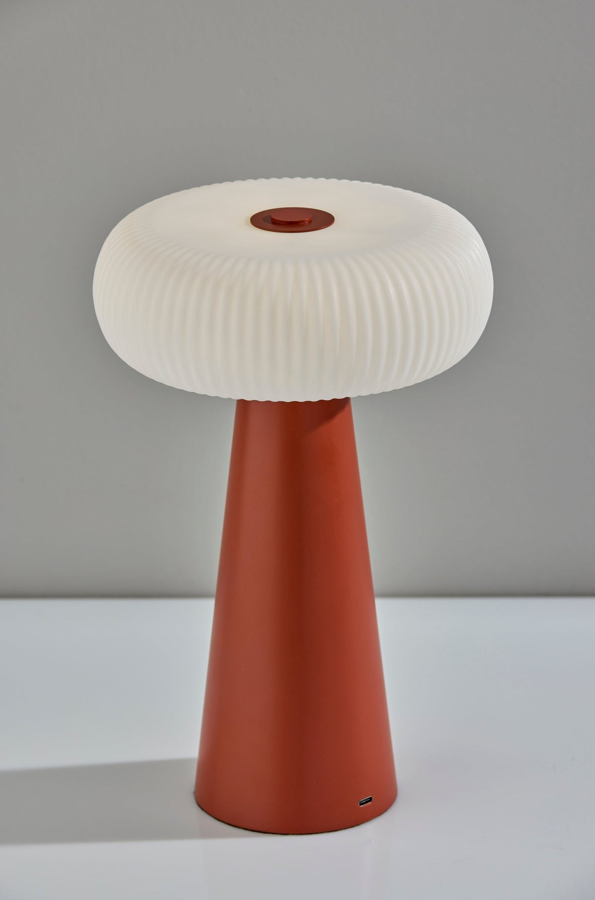 Ozzie LED Cordles Table Lamp
