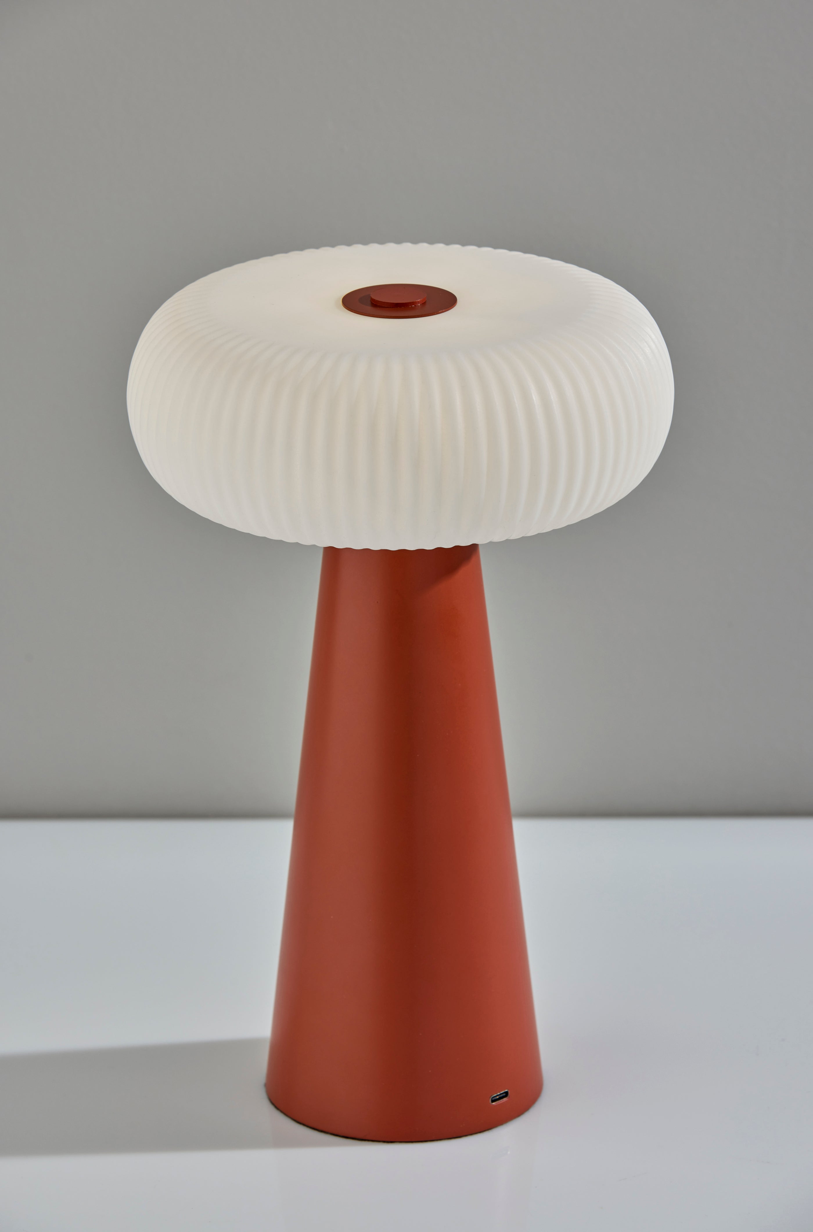 Ozzie LED Cordles Table Lamp