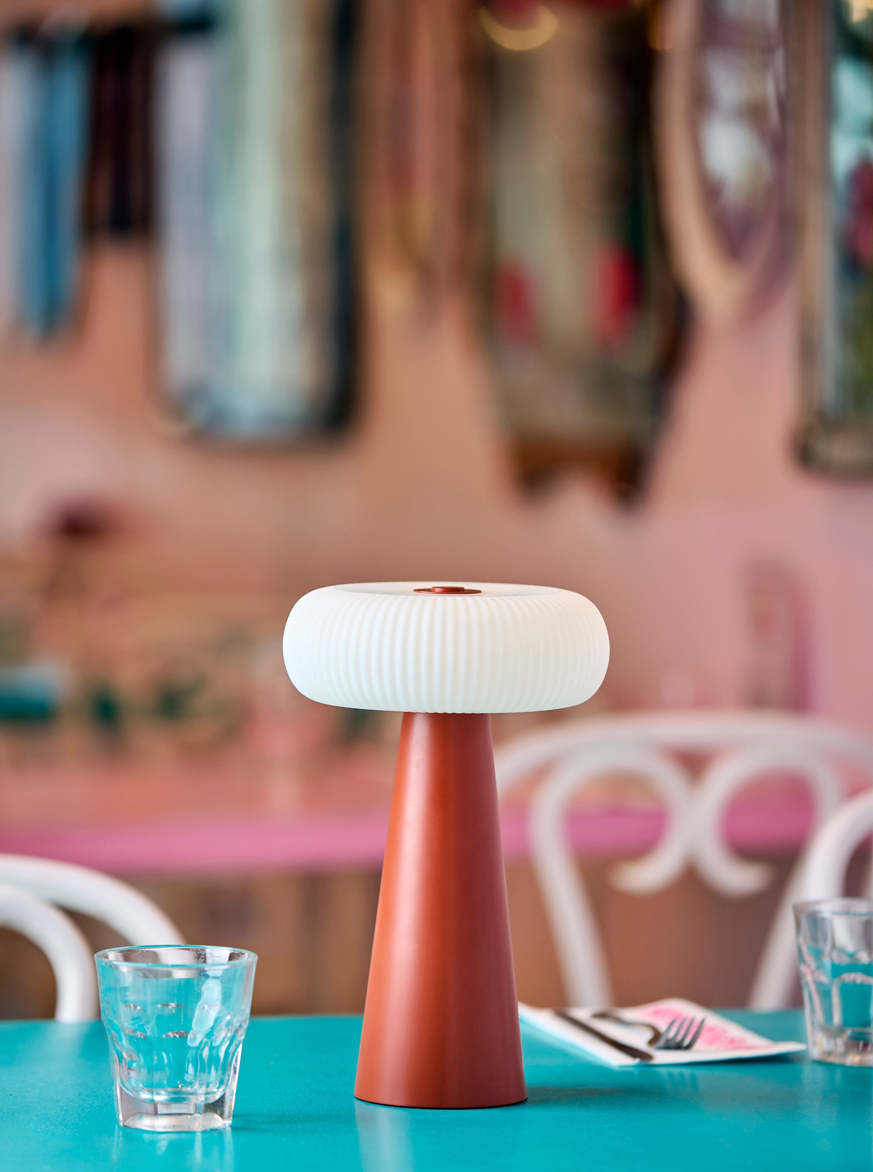 Ozzie LED Cordles Table Lamp