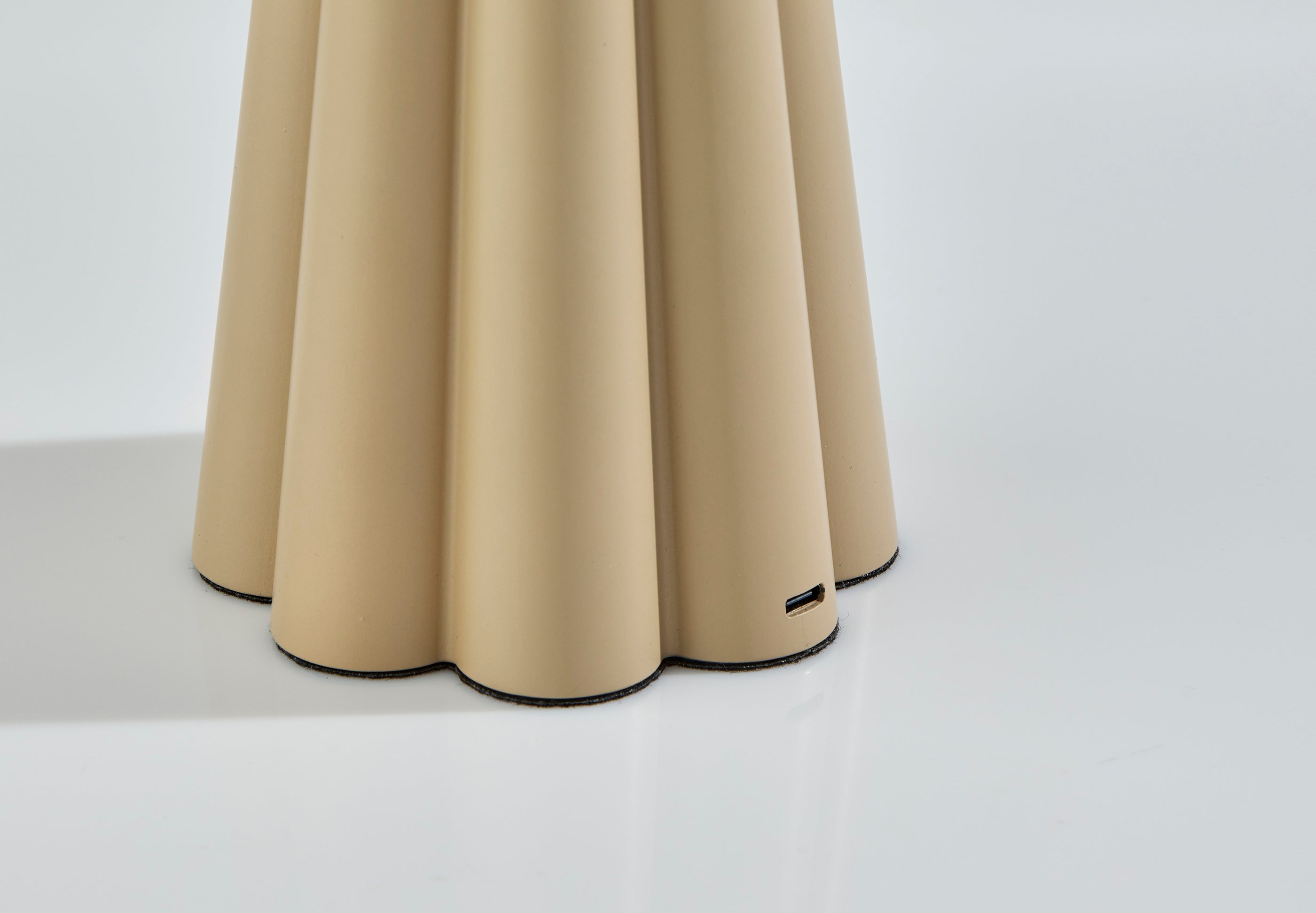 Mattie Cordless LED Table Lamp