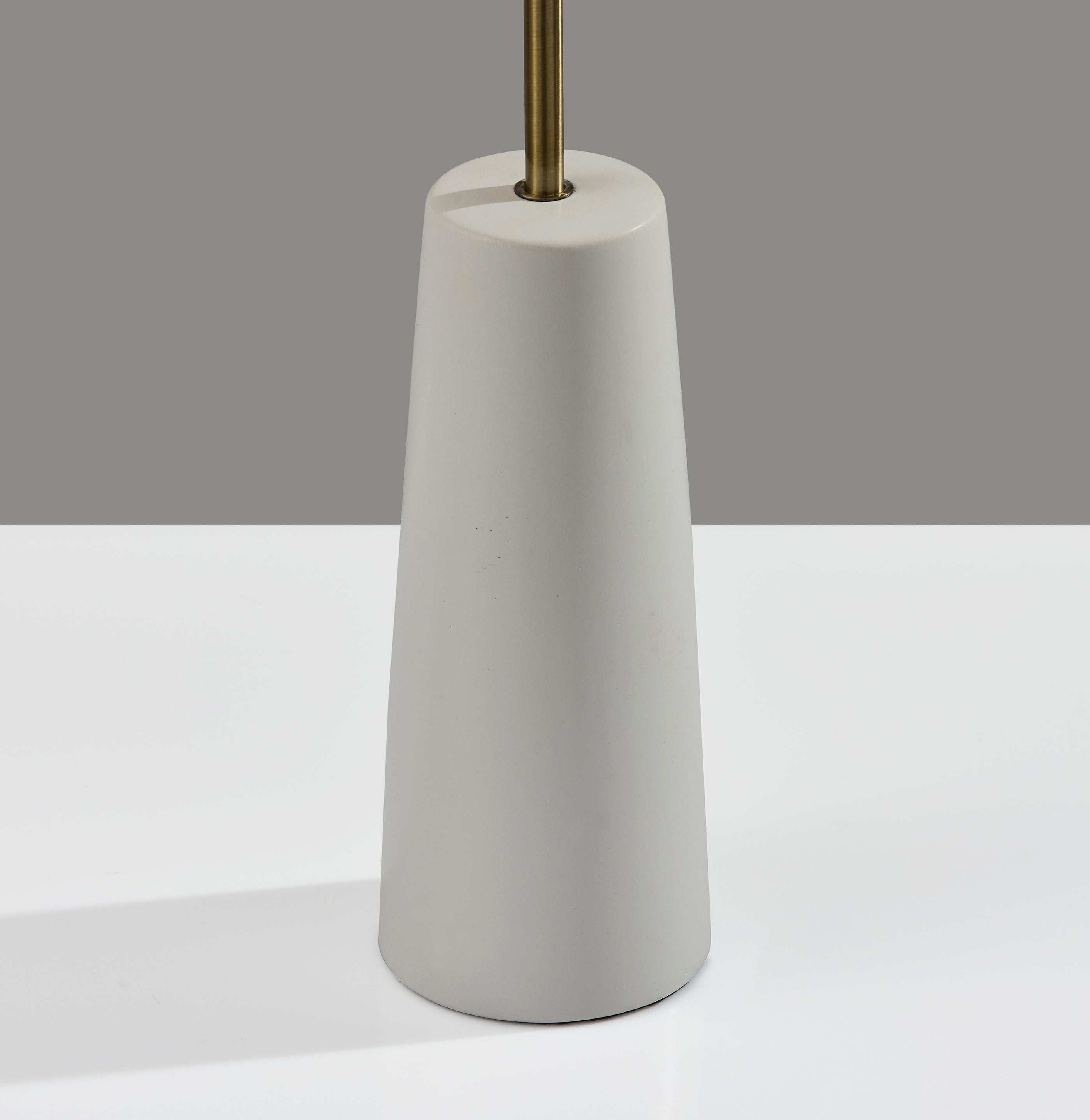 Waylon Floor Lamp