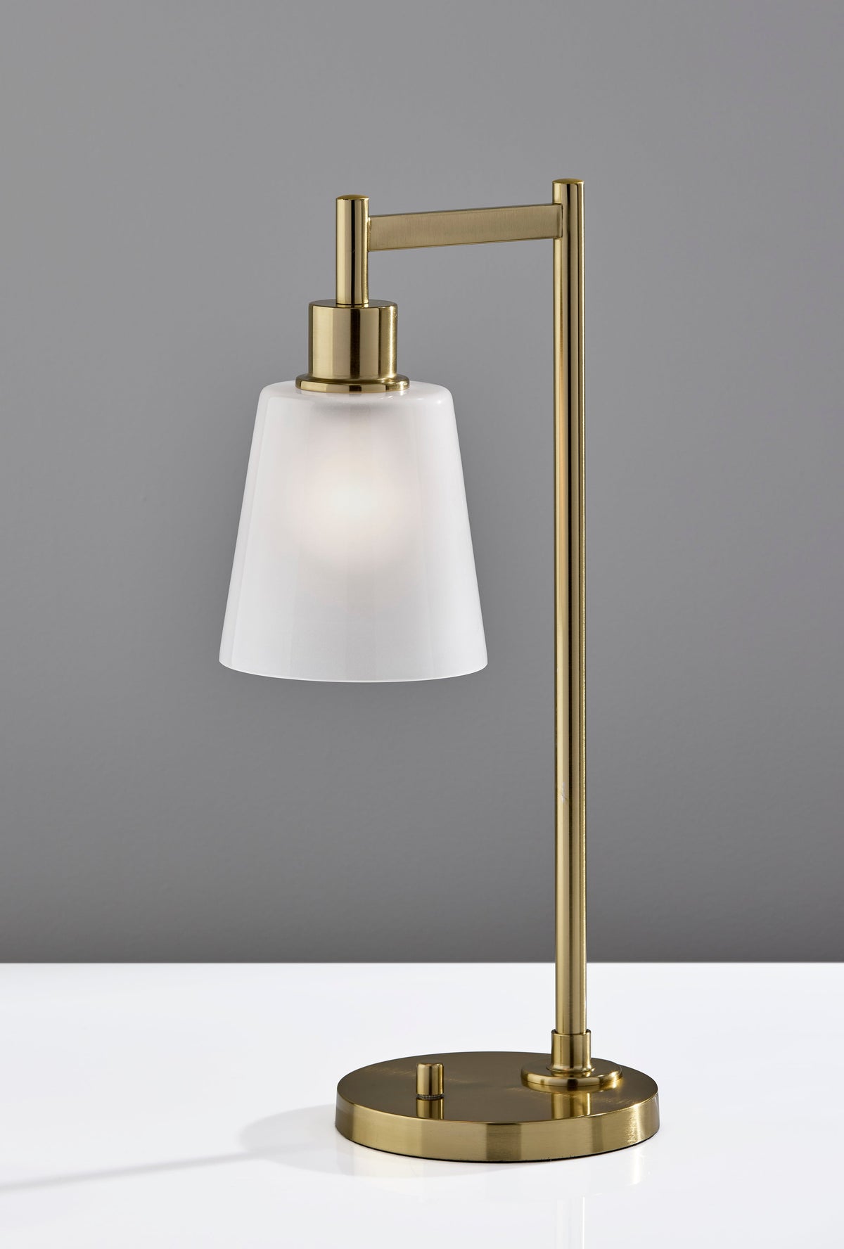 Gio Desk Lamp