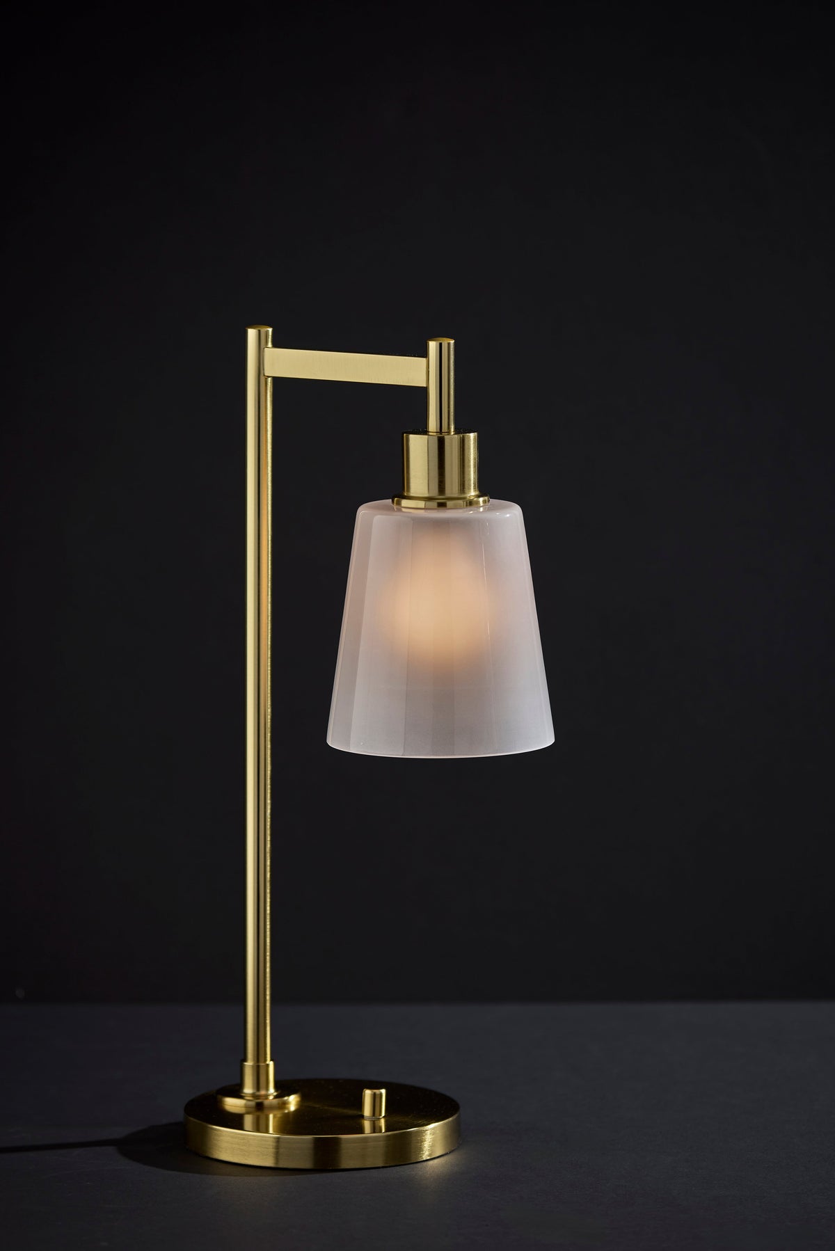 Gio Desk Lamp