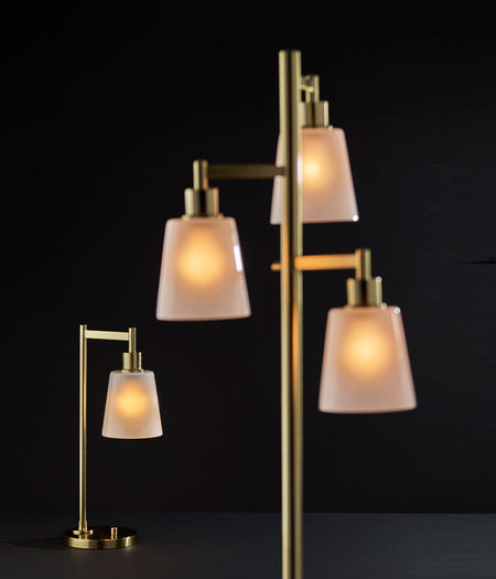 Gio Desk Lamp