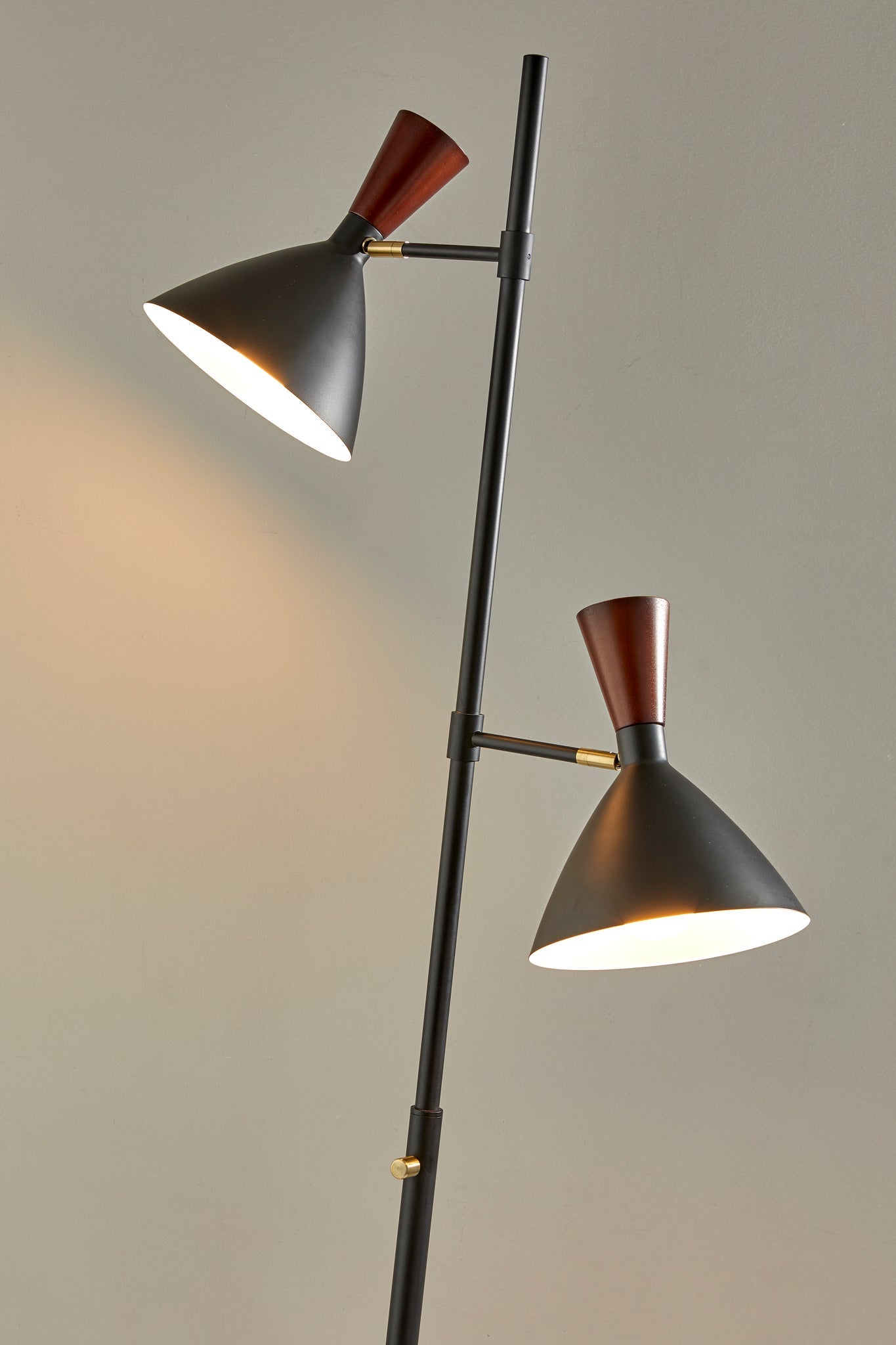 Arlo Tree Lamp