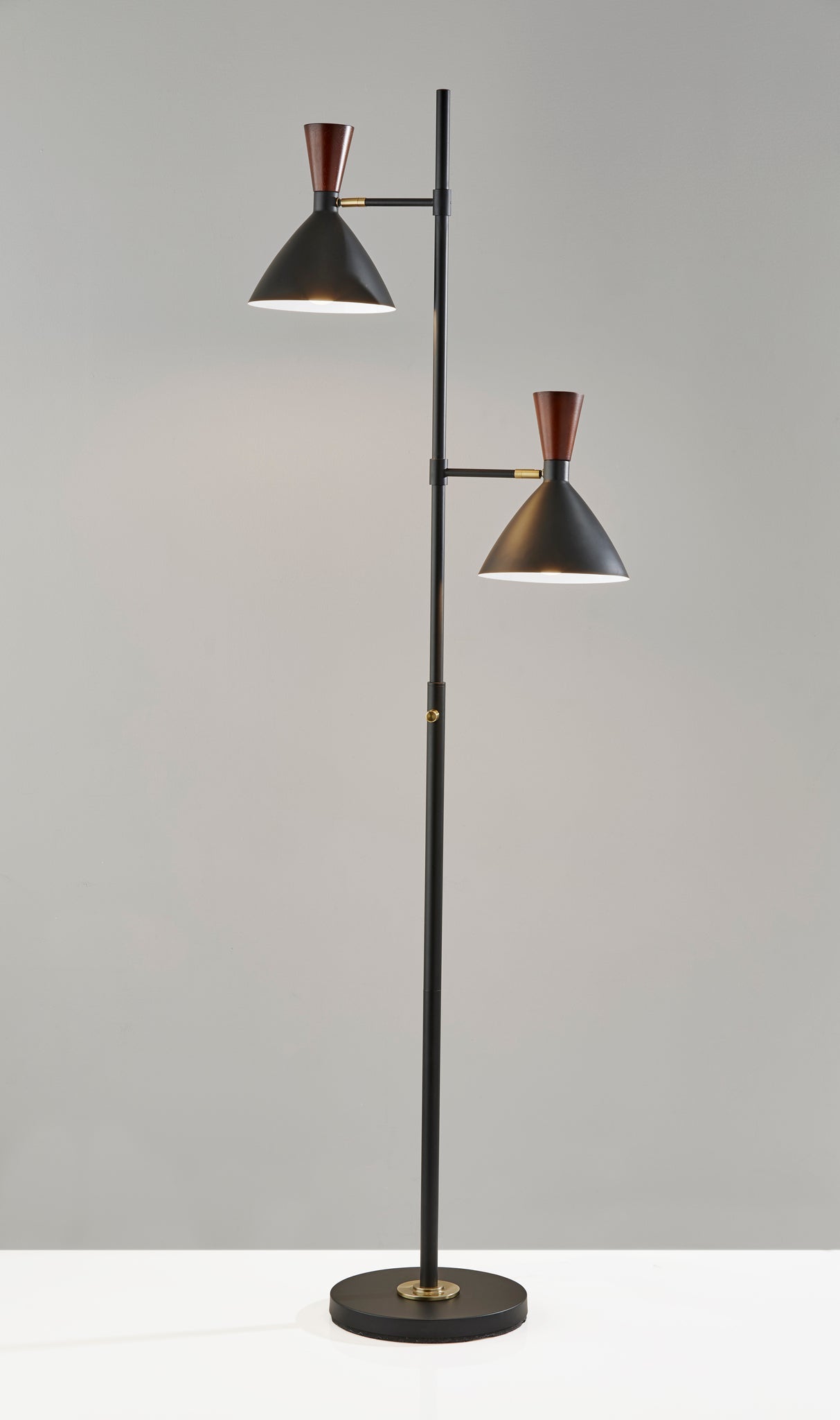 Arlo Tree Lamp