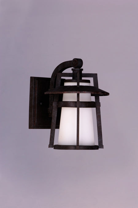 Calistoga 1-Light Outdoor Wall Lantern