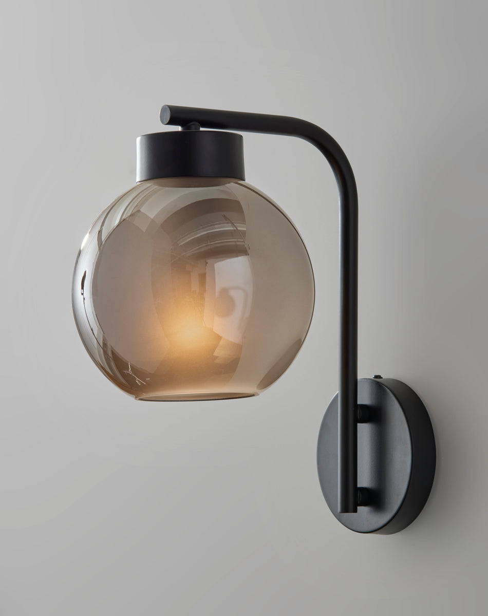 Atticus Wall Lamp