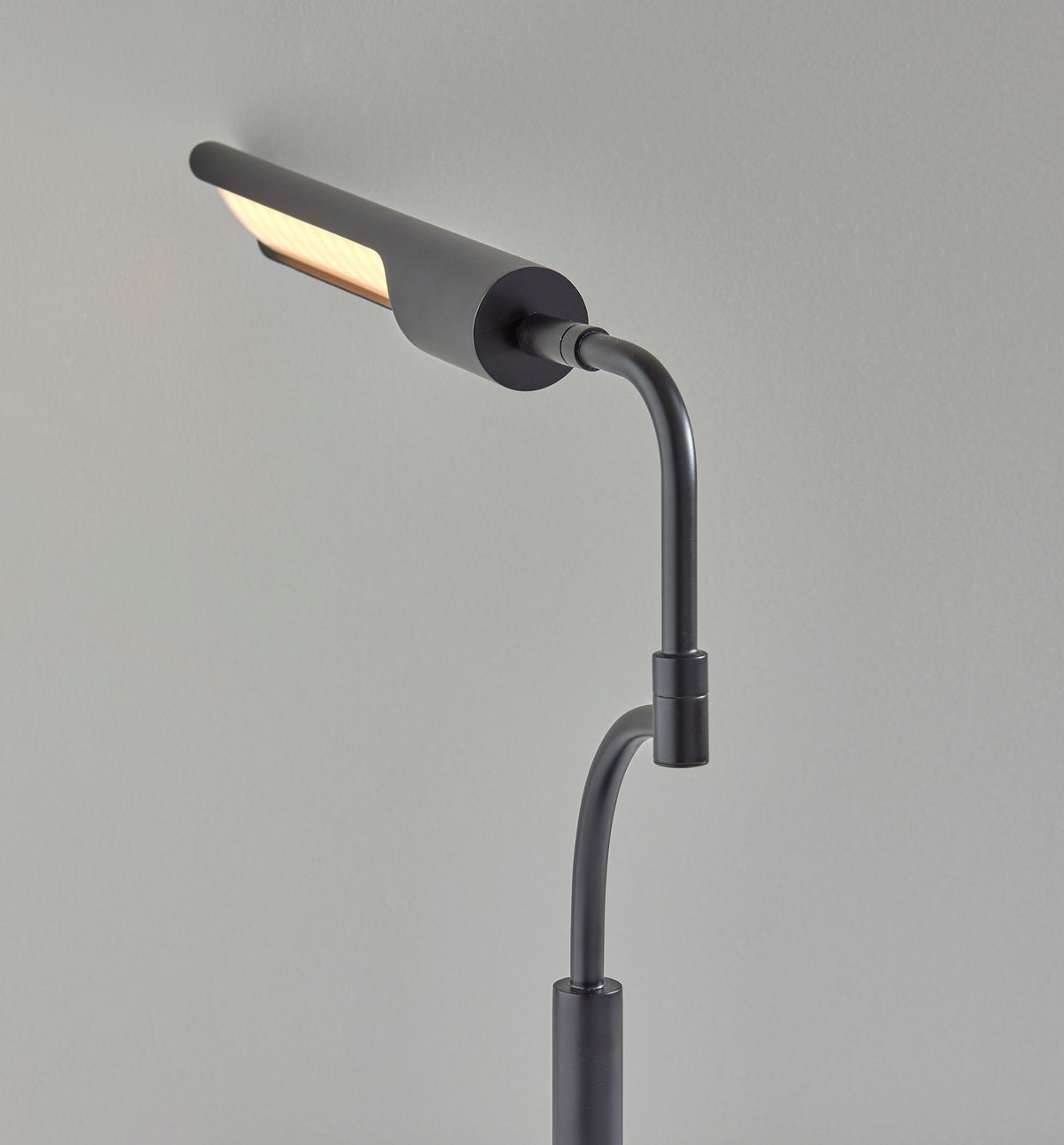 Zane LED Desk Lamp w. Smart Switch- Black