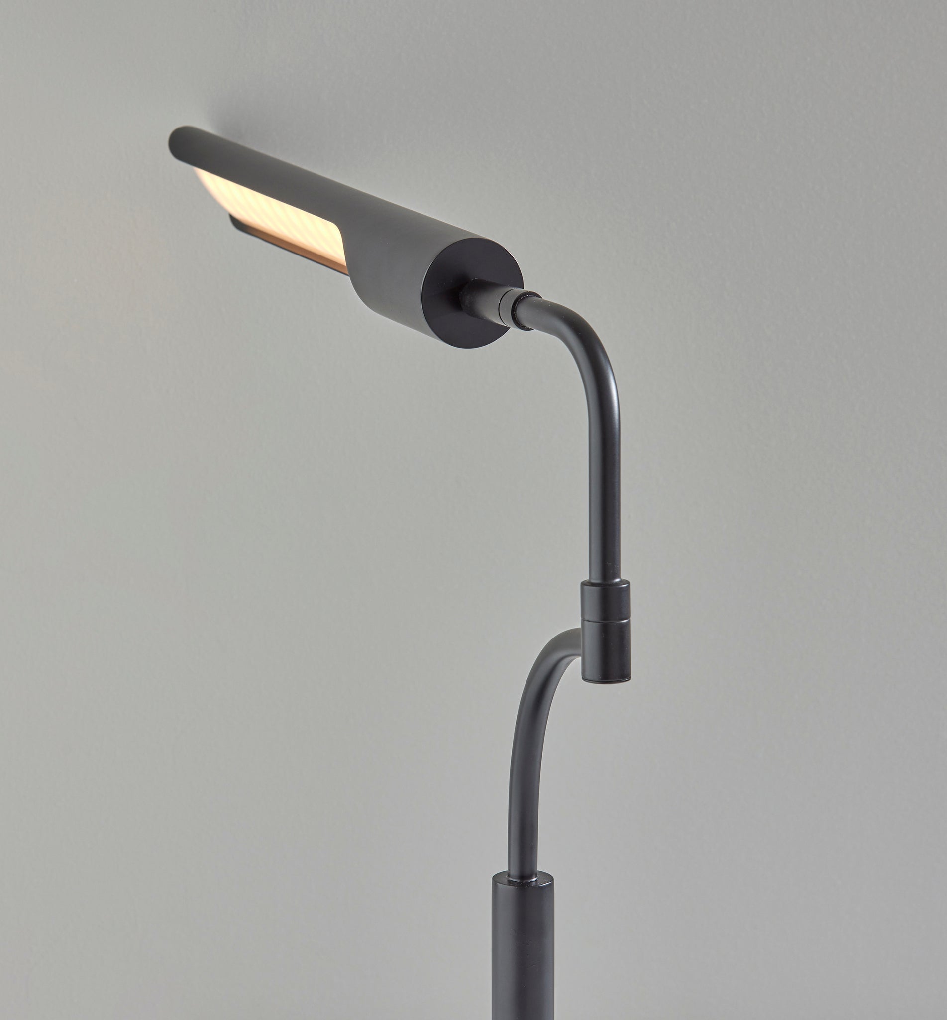 Zane LED Desk Lamp w. Smart Switch- Black