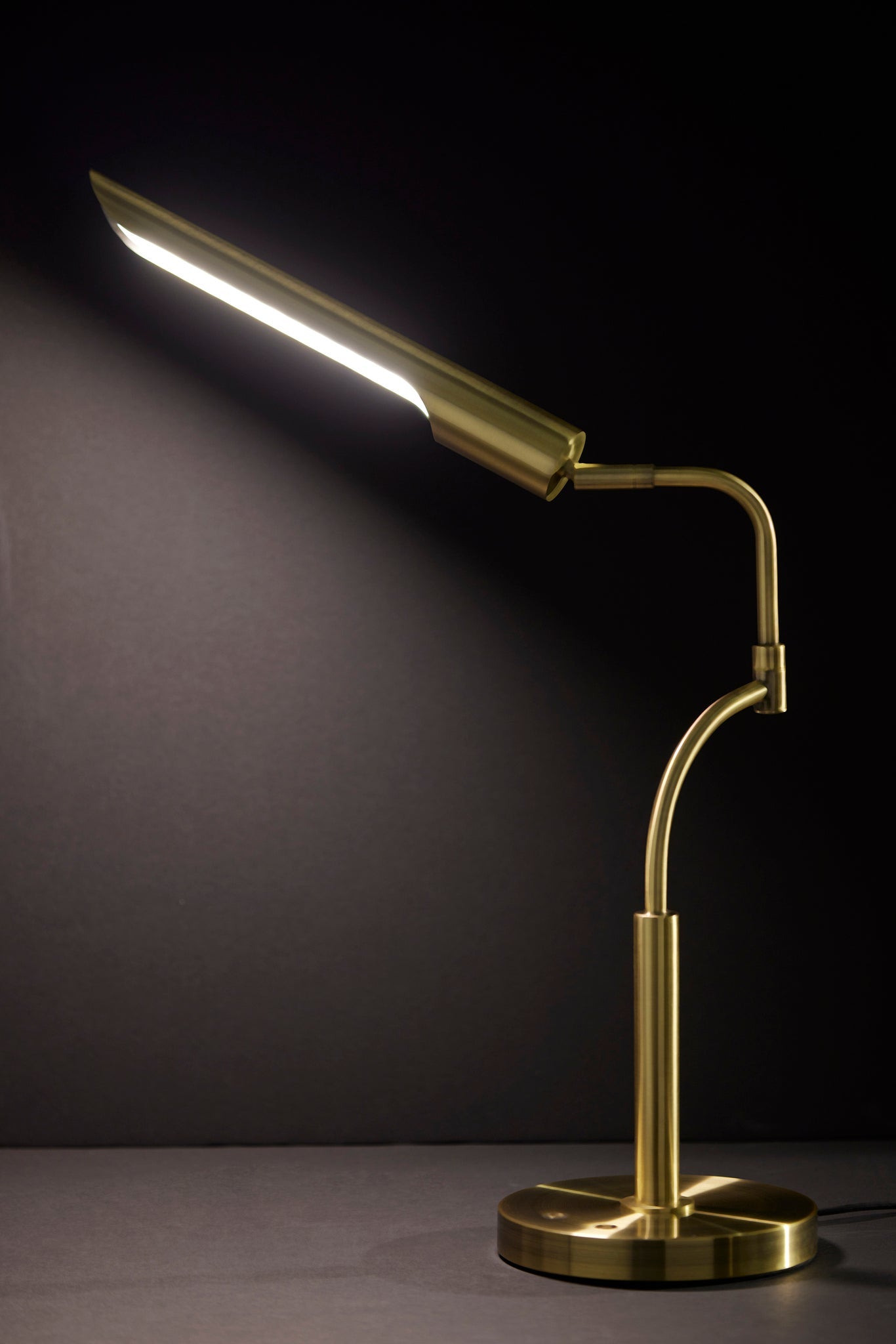 Zane LED Desk Lamp w. Smart Switch- Antique Brass