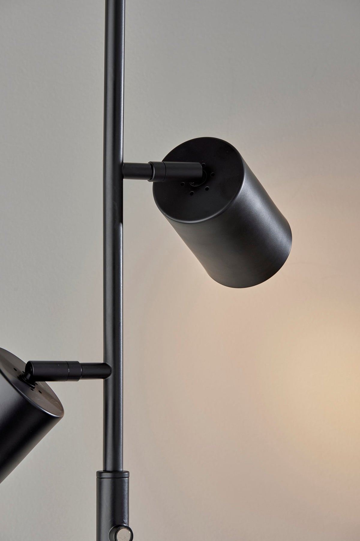 Rutherford LED Tree Lamp