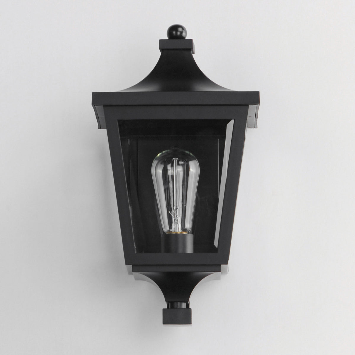 Sutton Place VX 1-Light Outdoor Sconce