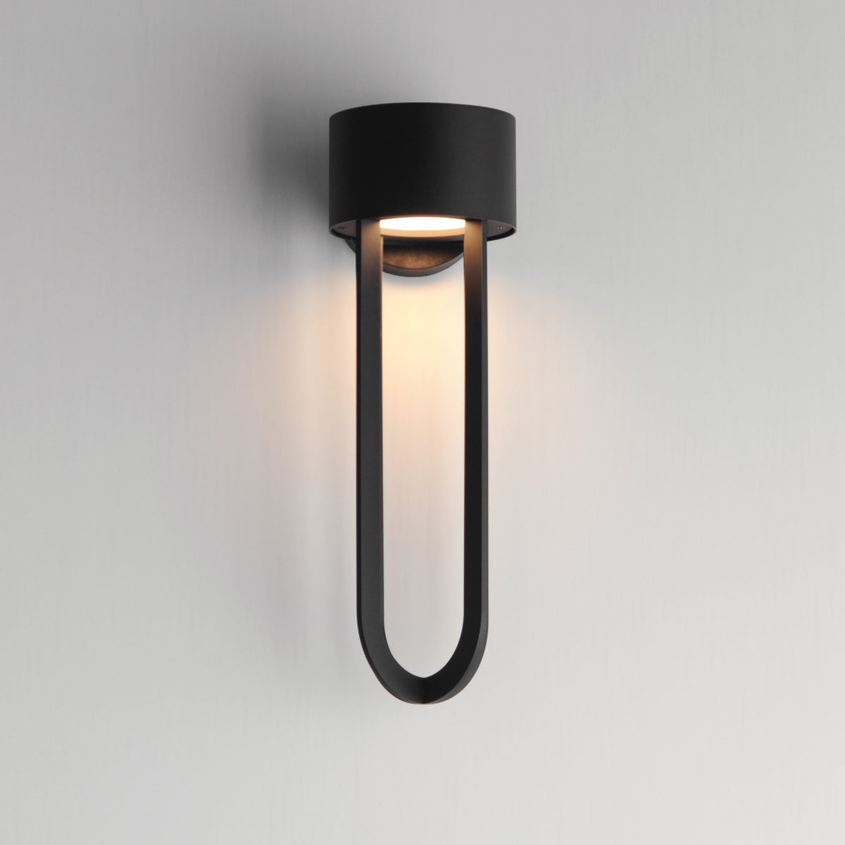 Quayside VX 18" Outdoor LED Wall Sconce