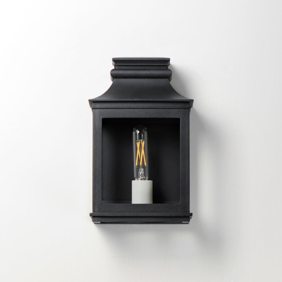 Savannah VX Small Outdoor Sconce