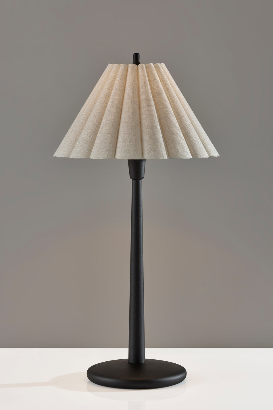 Scallop Table Lamp- Black