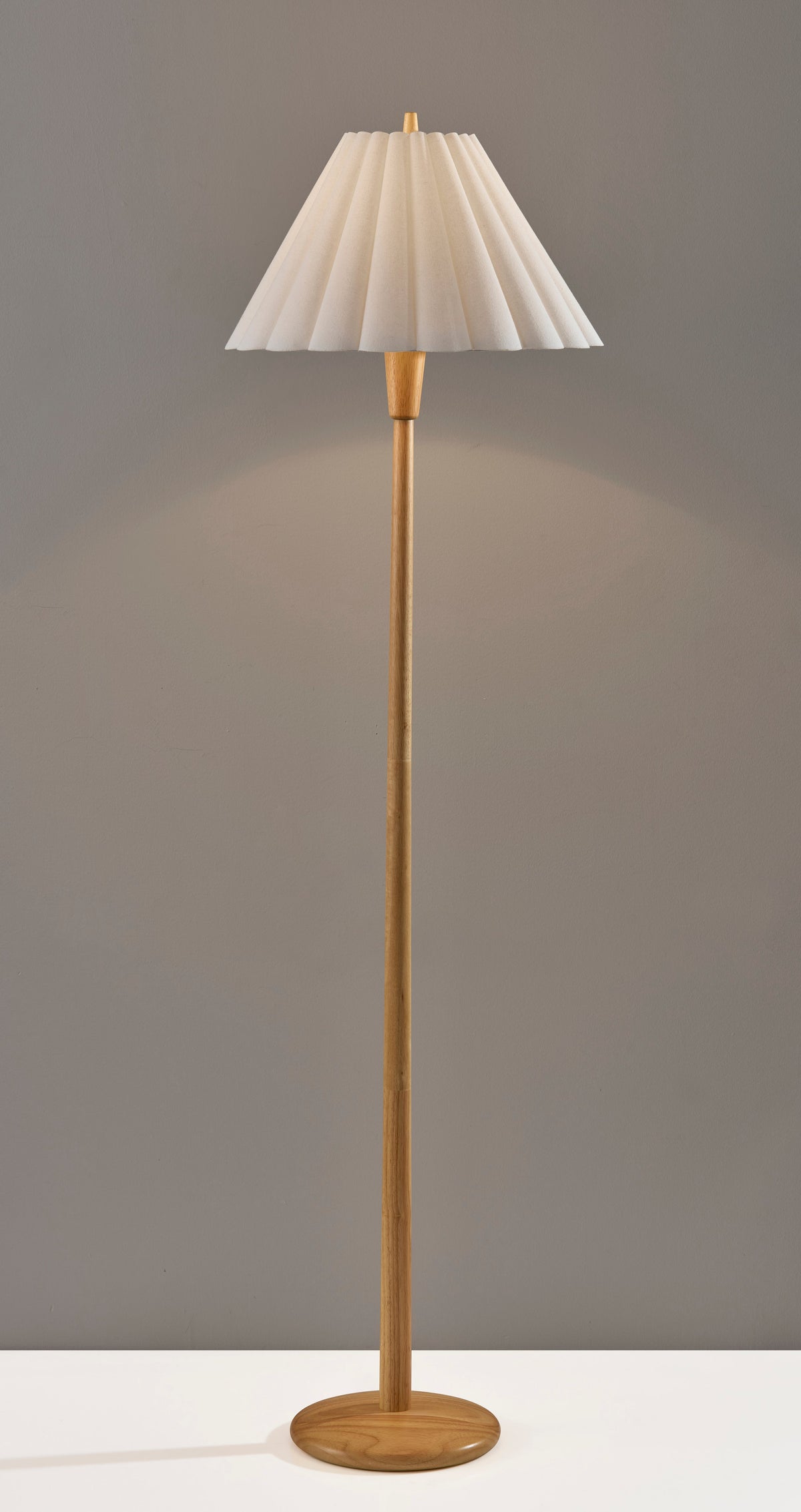 Scallop Floor Lamp- Natural