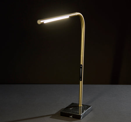 Cullen LED Desk Lamp w. Smart Switch