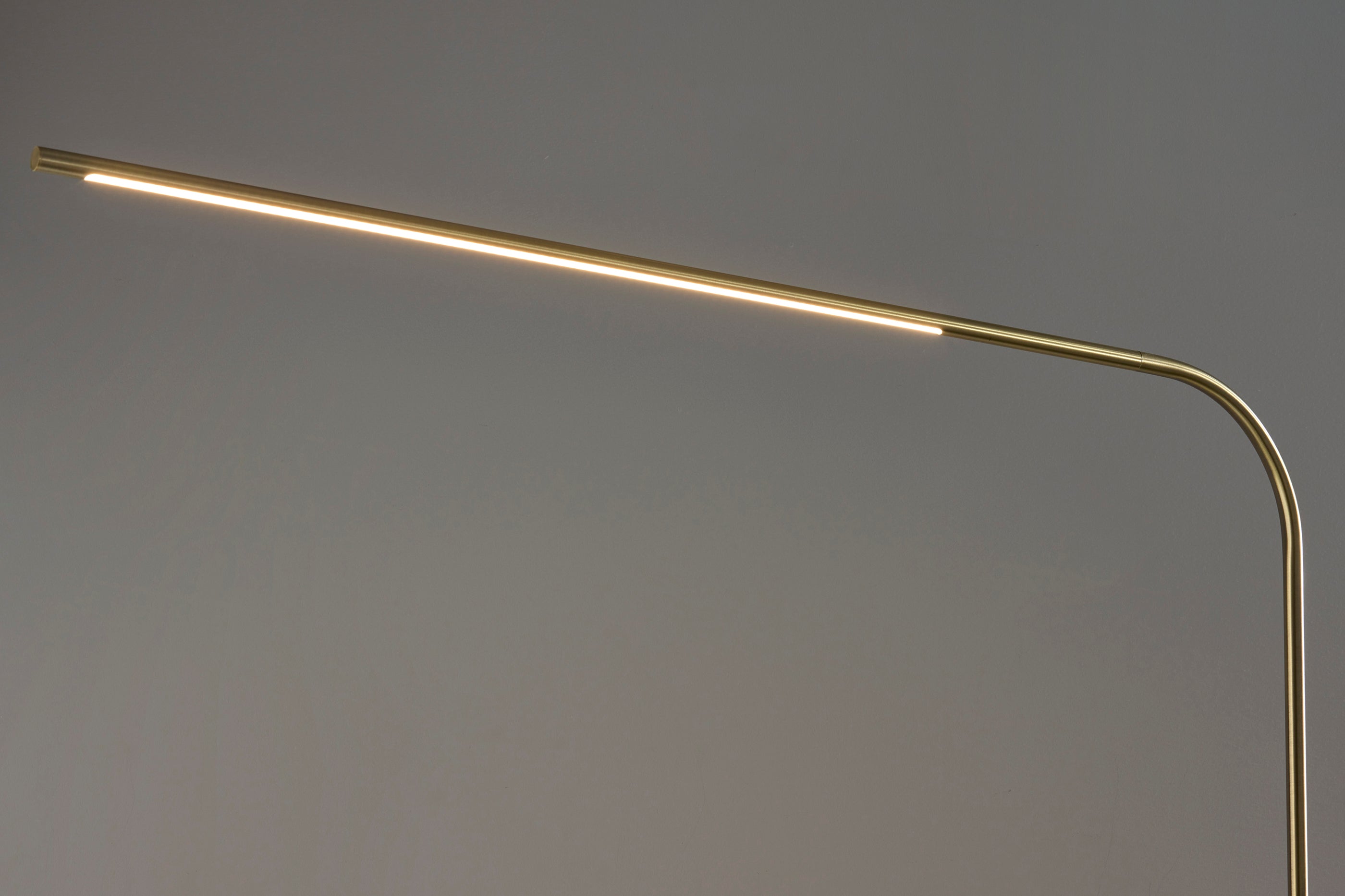 Cullen LED Arc Lamp w. Smart Switch