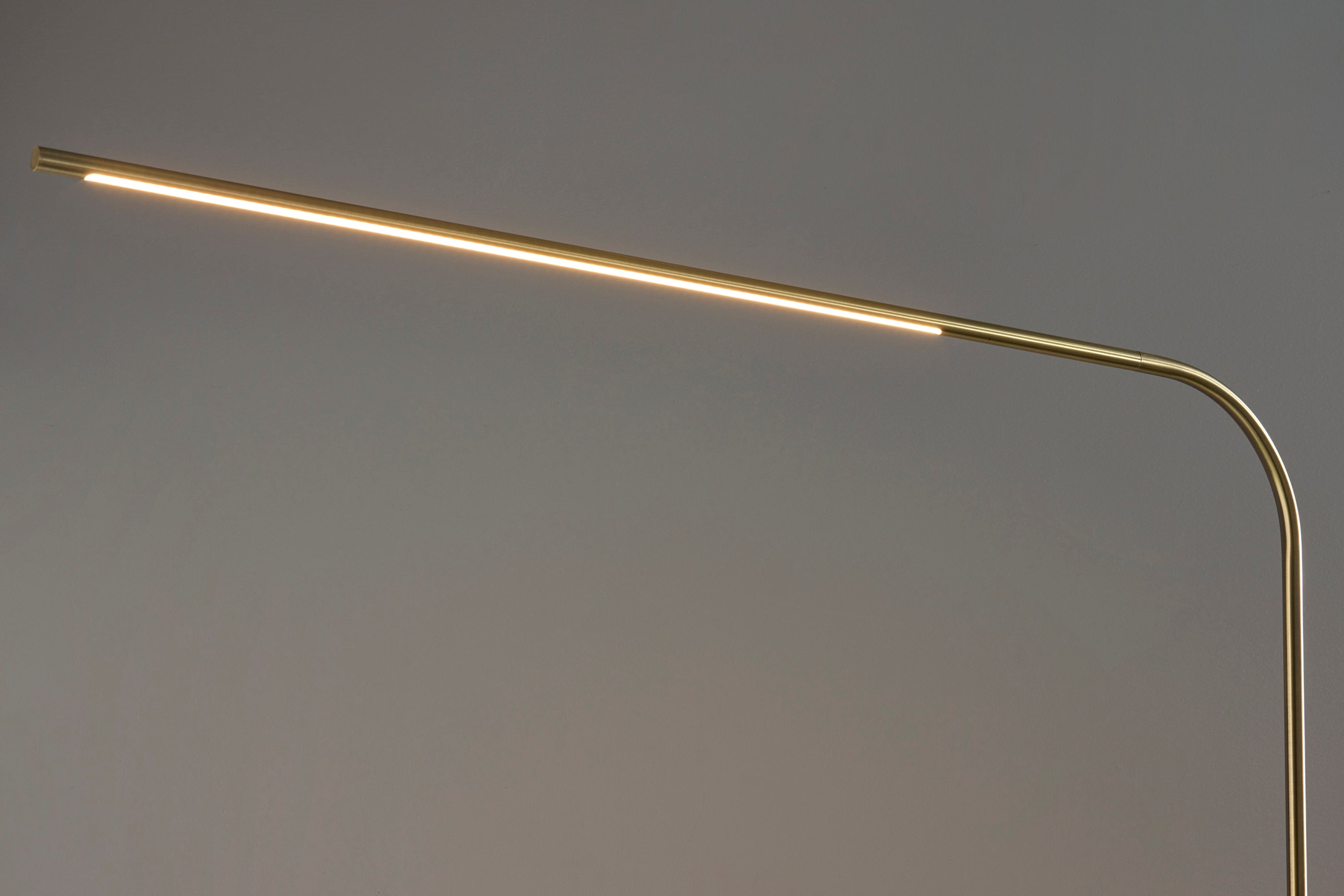 Cullen LED Arc Lamp w. Smart Switch
